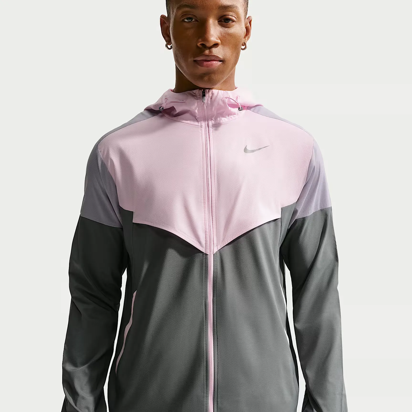 000000_Nike-Running-Impossibly-Light-Windrunner-Jacket_Smoke-Grey-Pink-Foam-Wolf-Grey_HV6521-060_img0
