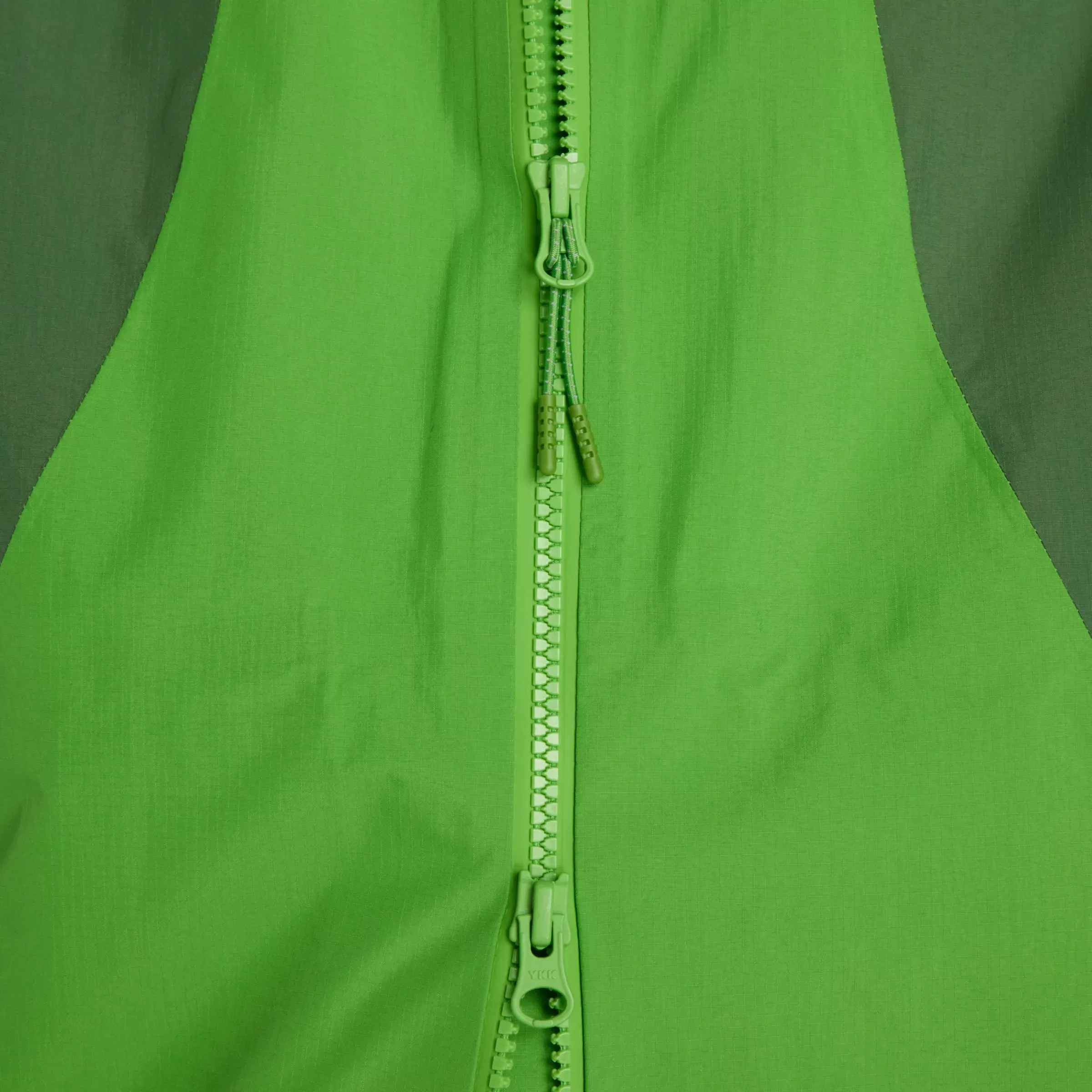 000000_New-Balance-RC-Waterproof-Jacket_Dark-Alpine-Green_MO53207DAE_img5