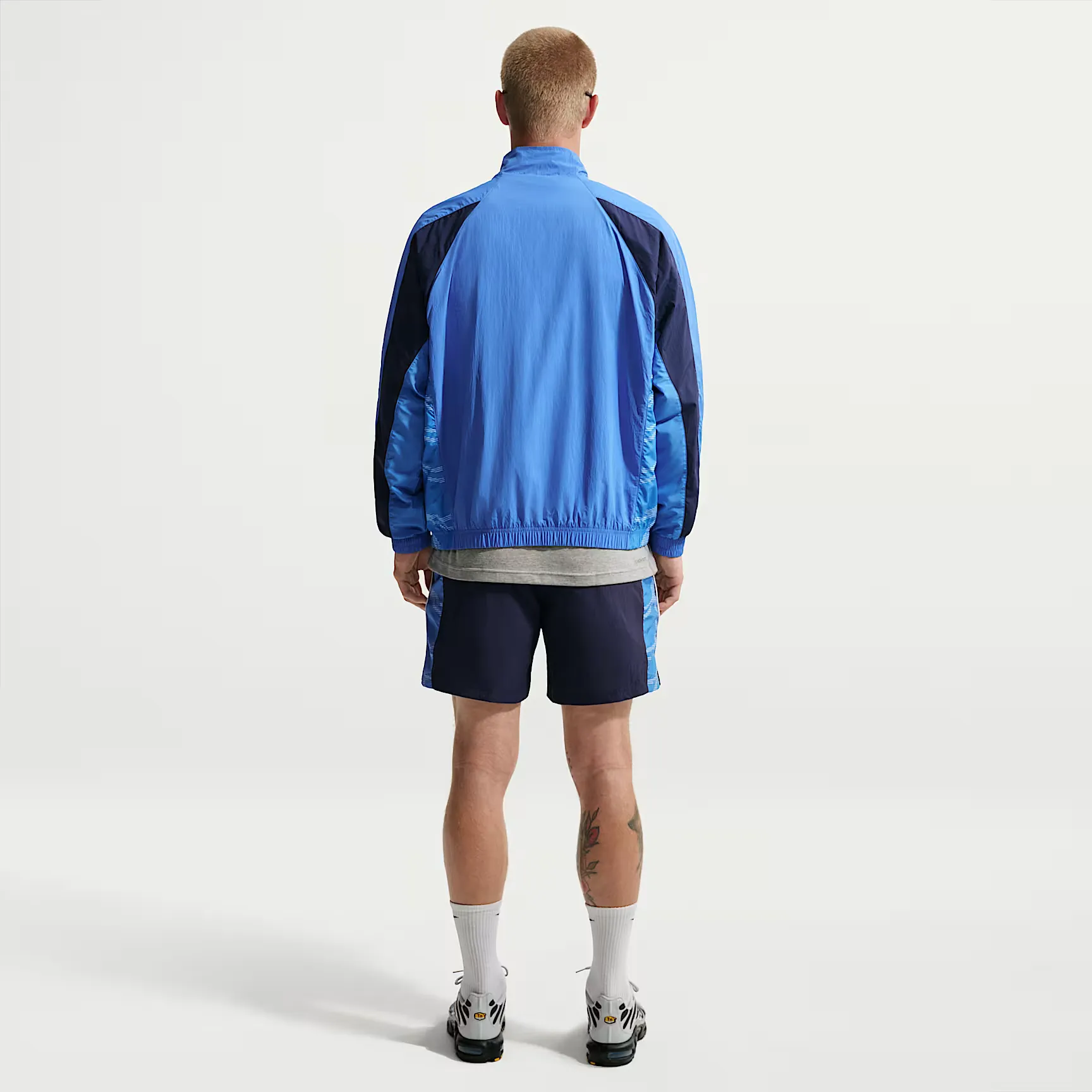 000000_Nike-Sportswear-Tuned-Air-Track-Jacket_Blue-Crystal-Midnight-Navy_IM5976-452_img4