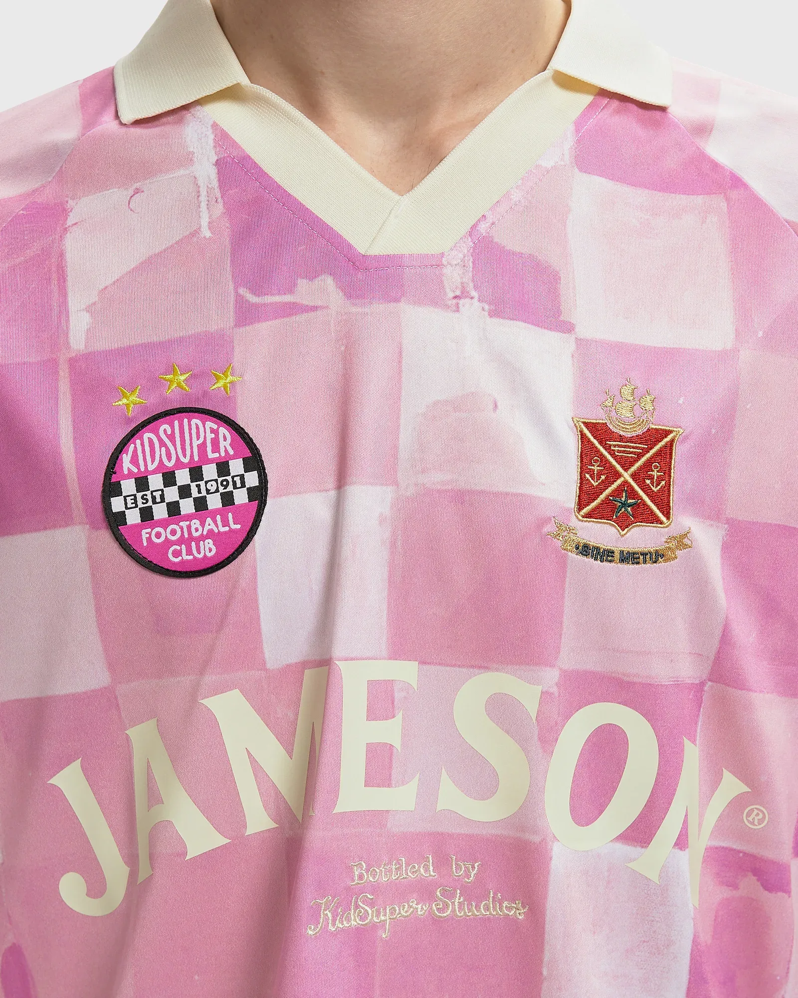 000000_KidSuper-Studios-x-Jameson-Pink-Soccer-Jersey_Pink-And-White_30014312_img3