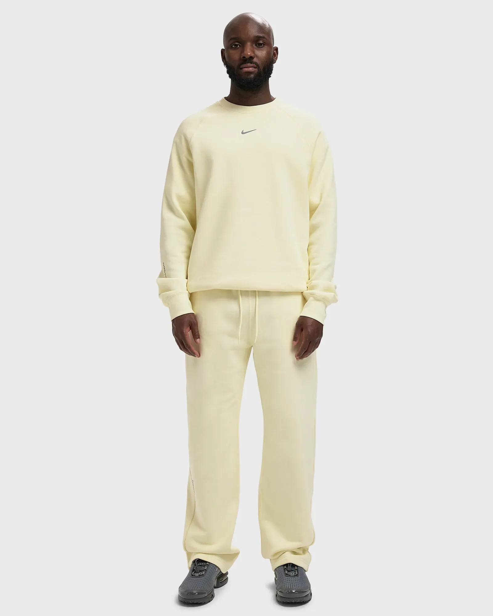 000000_Nike-x-NOCTA-CS-Pant-FLC-OH_Alabaster-Stealth_FZ4675-744_img1
