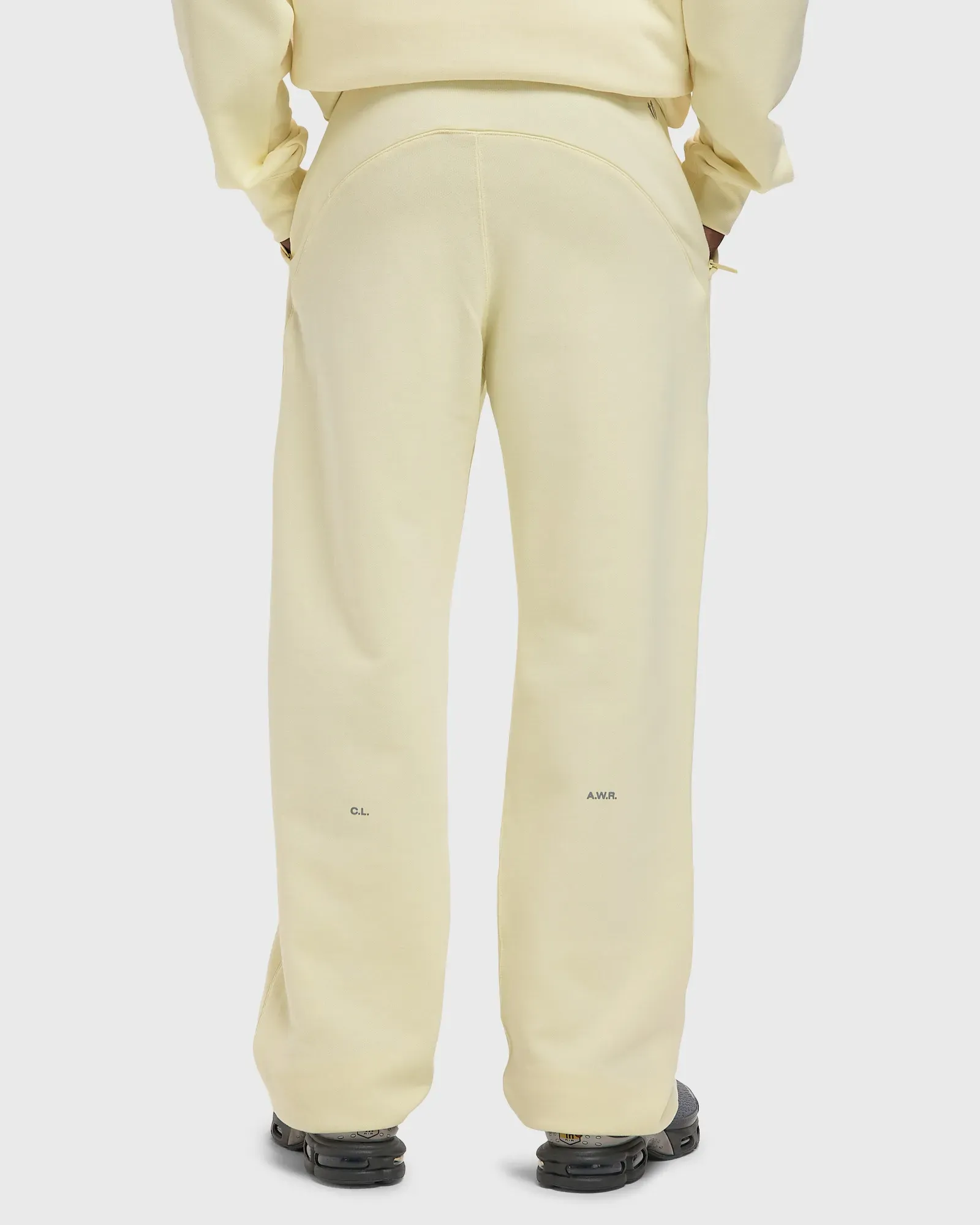 000000_Nike-x-NOCTA-CS-Pant-FLC-OH_Alabaster-Stealth_FZ4675-744_img2