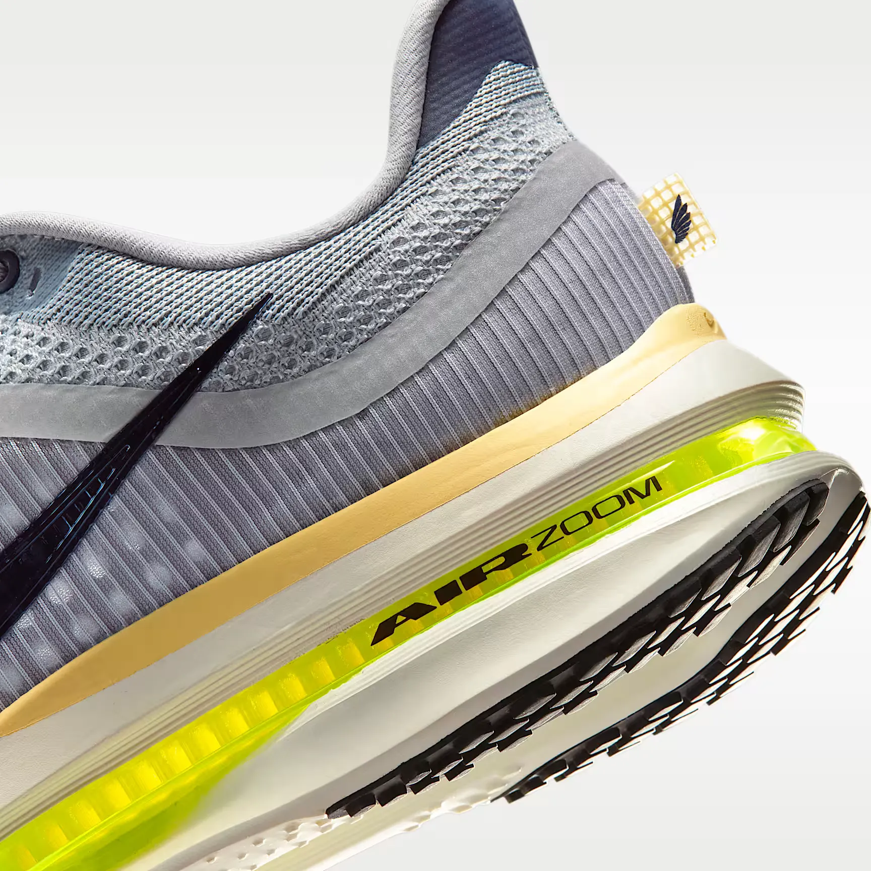 000000_Nike-Pegasus-Premium_Wolf-Grey_IR1815-012_img7