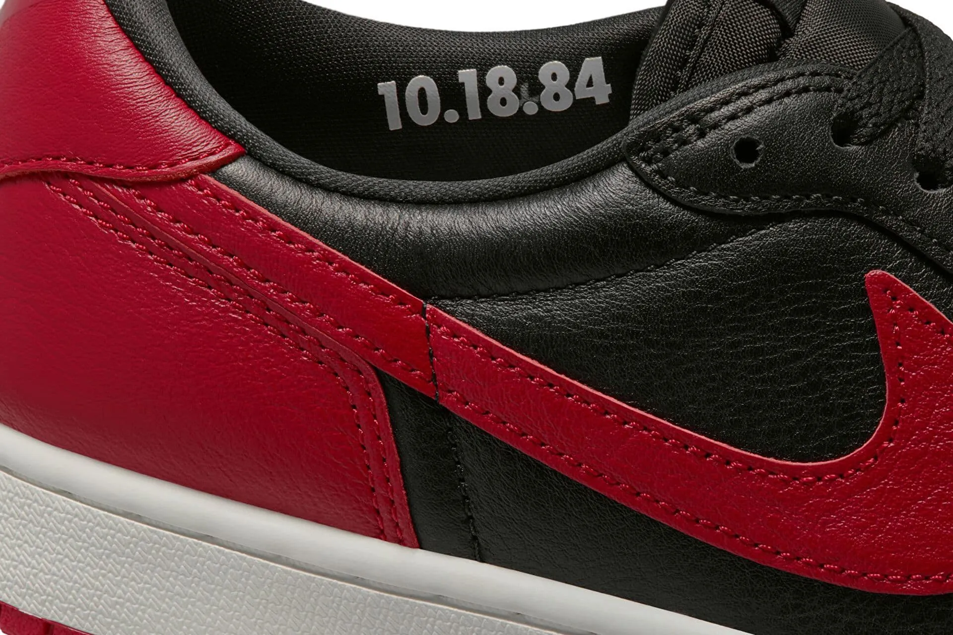 000000_Air-Jordan-1-Low-OG_Black-Red_IW6276-001_img6