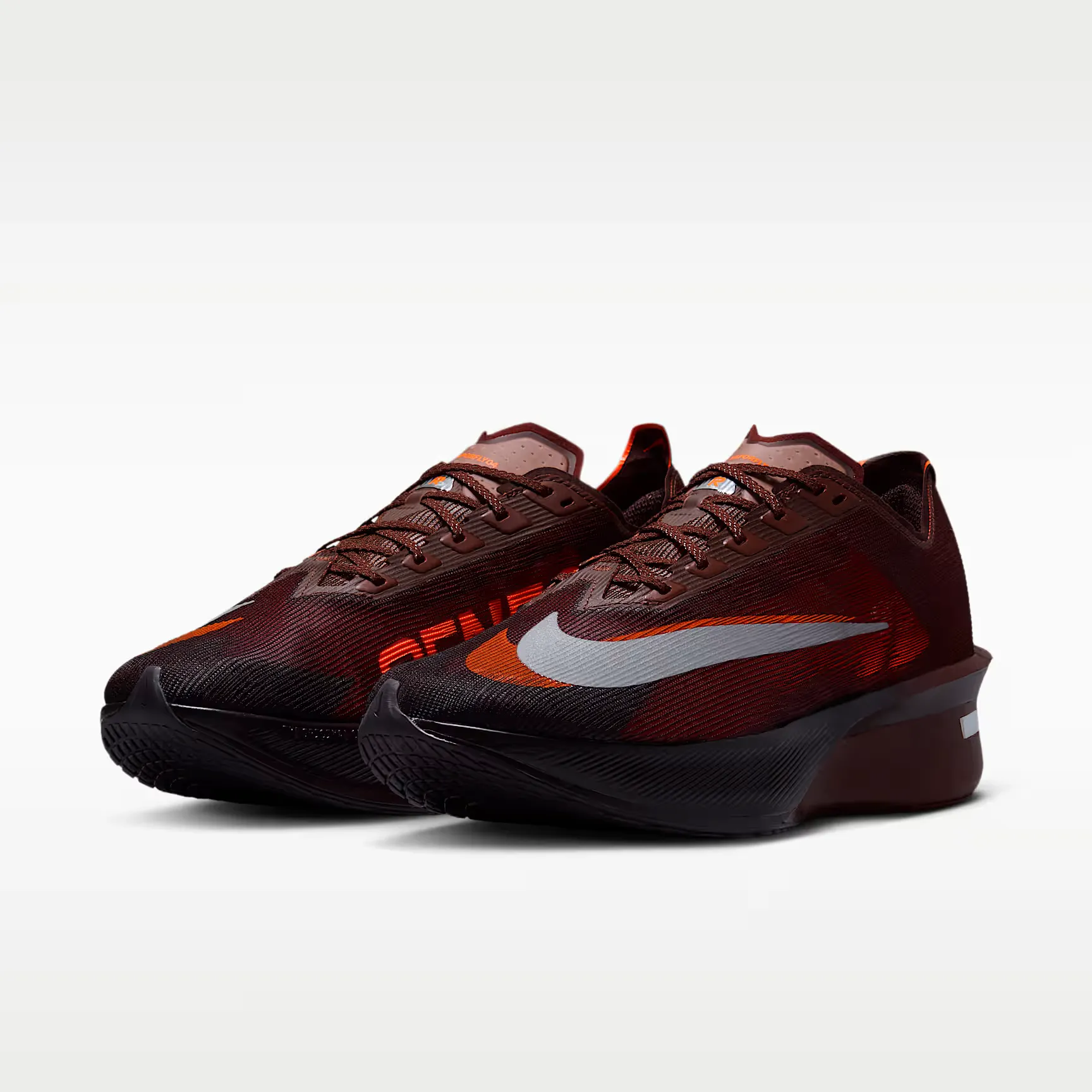 000000_Nike-Vaporfly-4-x-Renegade_Brown-Basalt-Bronze-Eclipse_IQ7313-200_img4