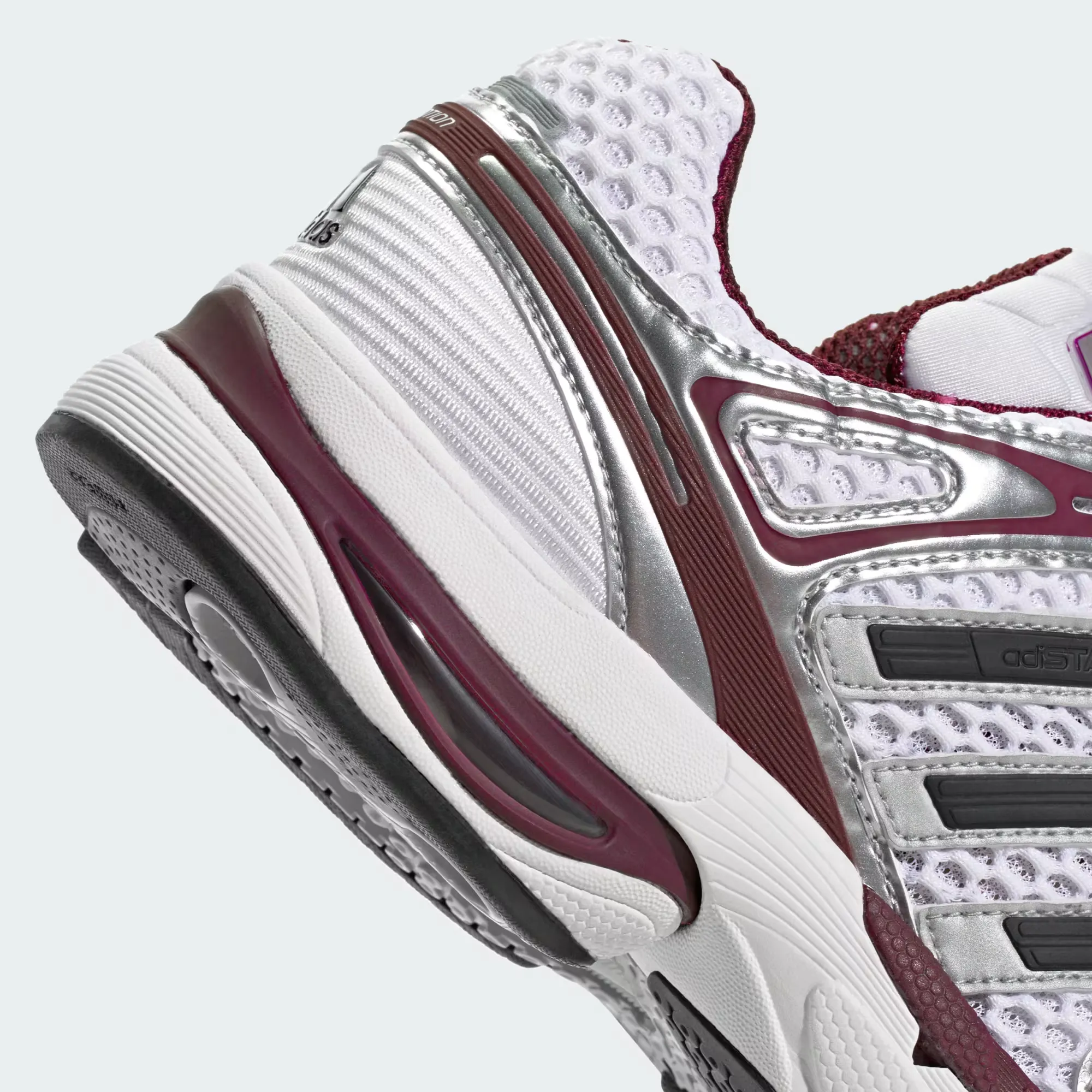 000000_adidas-Adistar-Control-5_Cloud-White-Core-Black-Maroon_LA7798_img8