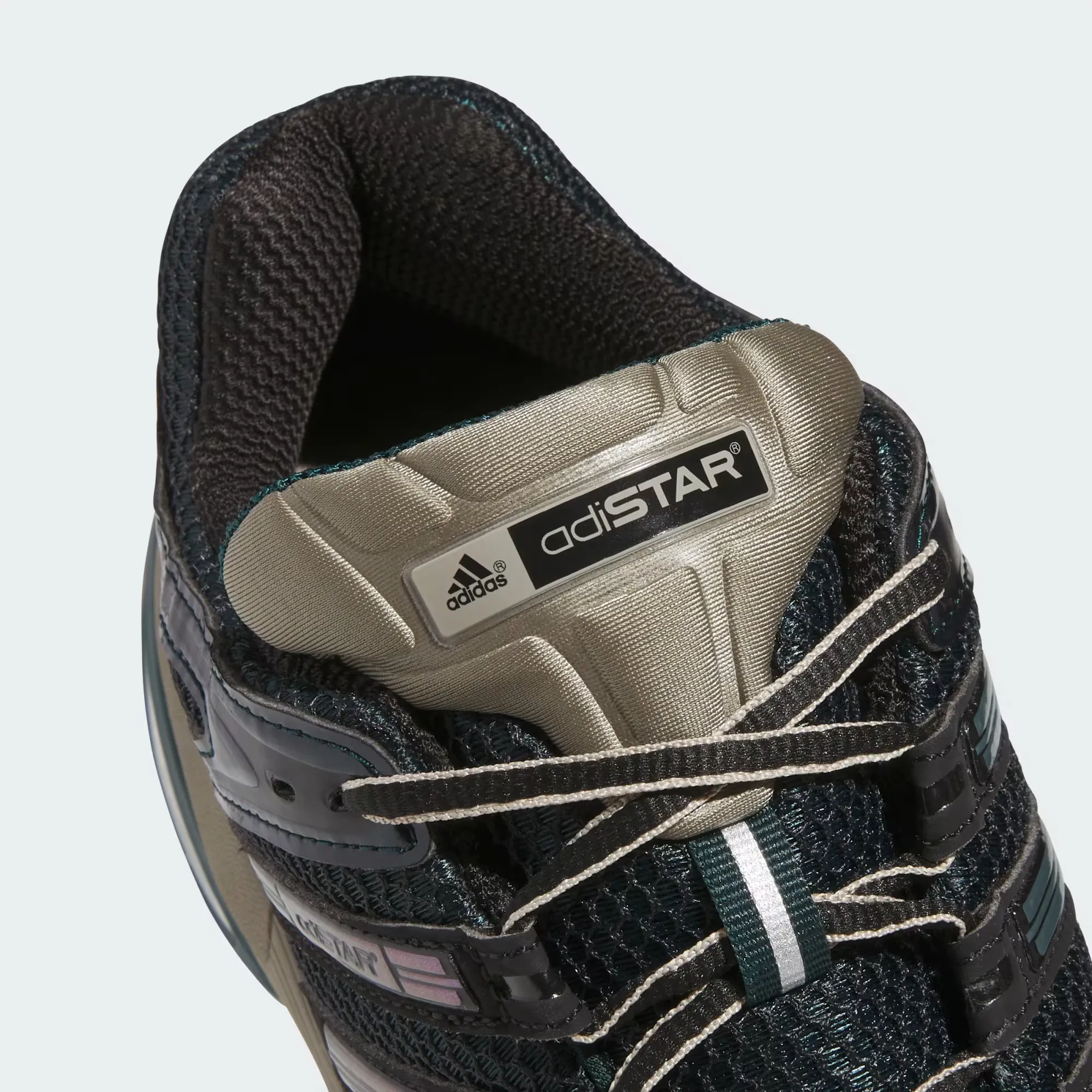000000_adidas-Adistar-Control-5_Cloud-White-Core-Black-Aurora-Ivy_KJ3631_img8