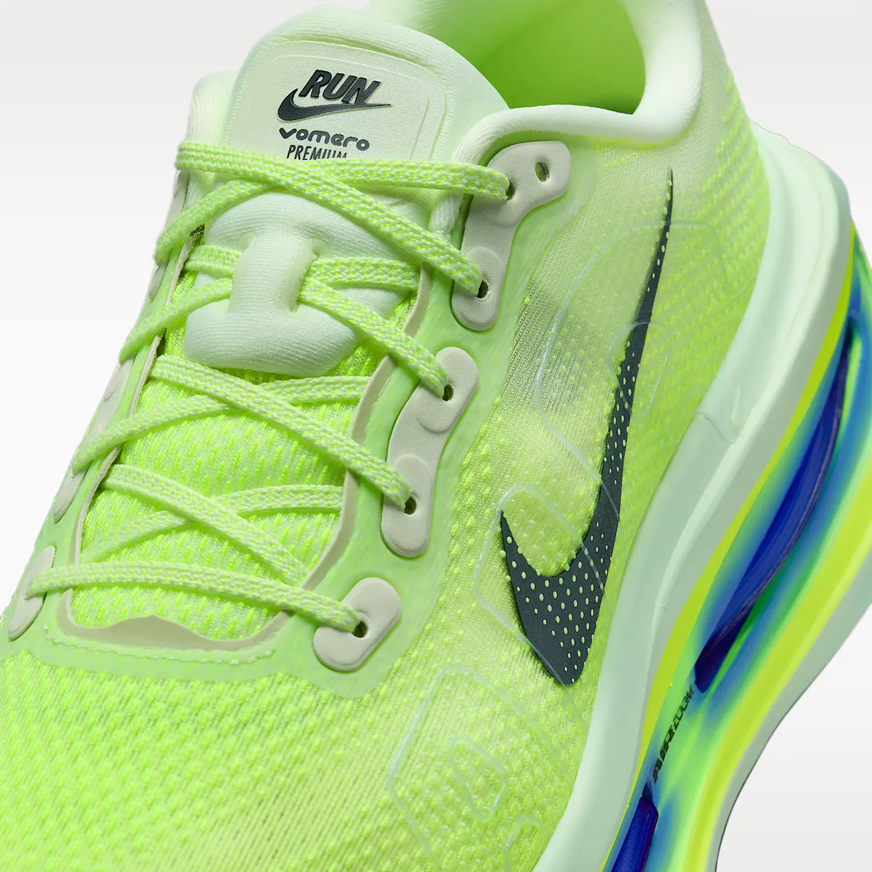000000_Nike-Vomero-Premium_Volt-Tint_HQ2050-702_img6
