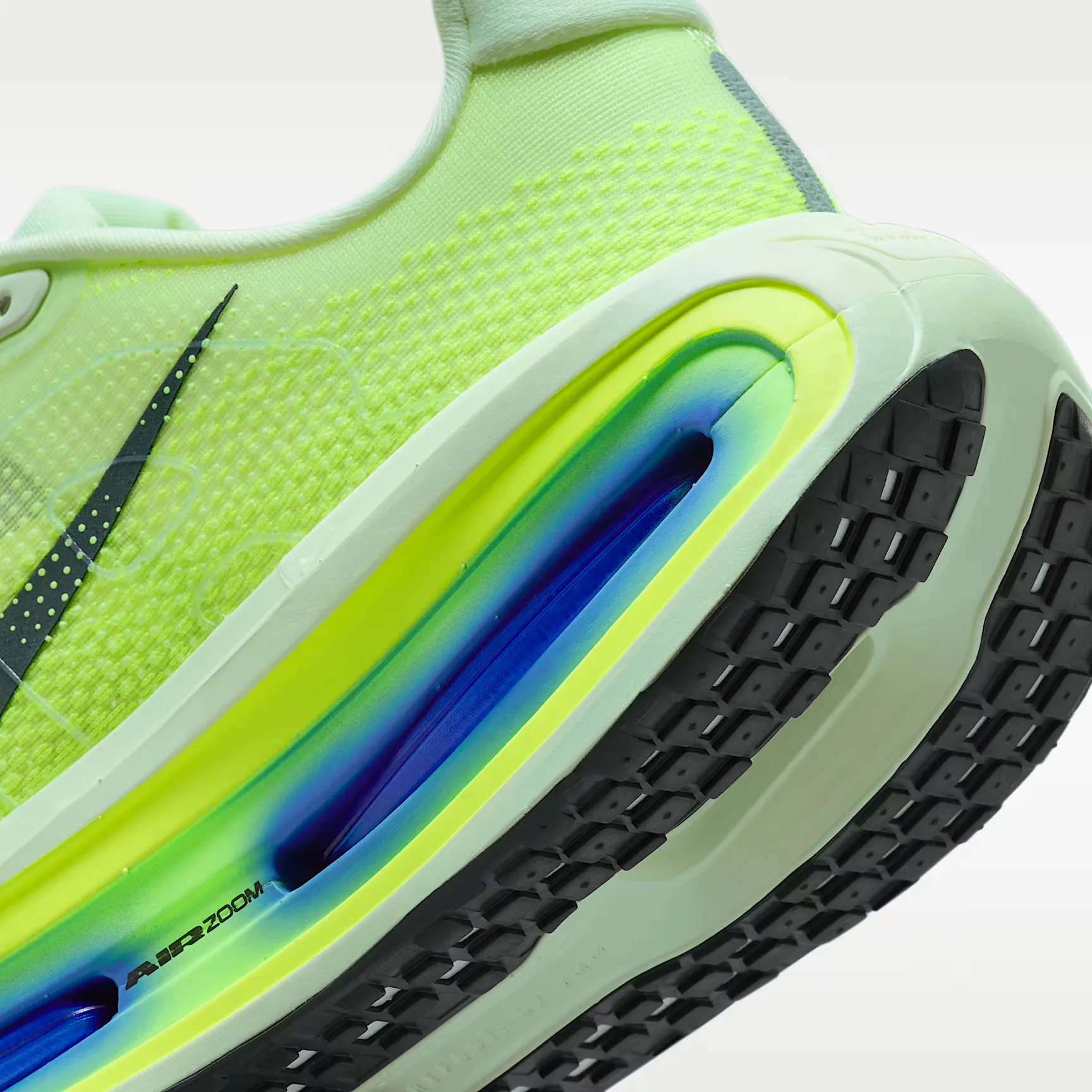 000000_Nike-Vomero-Premium_Volt-Tint_HQ2050-702_img7