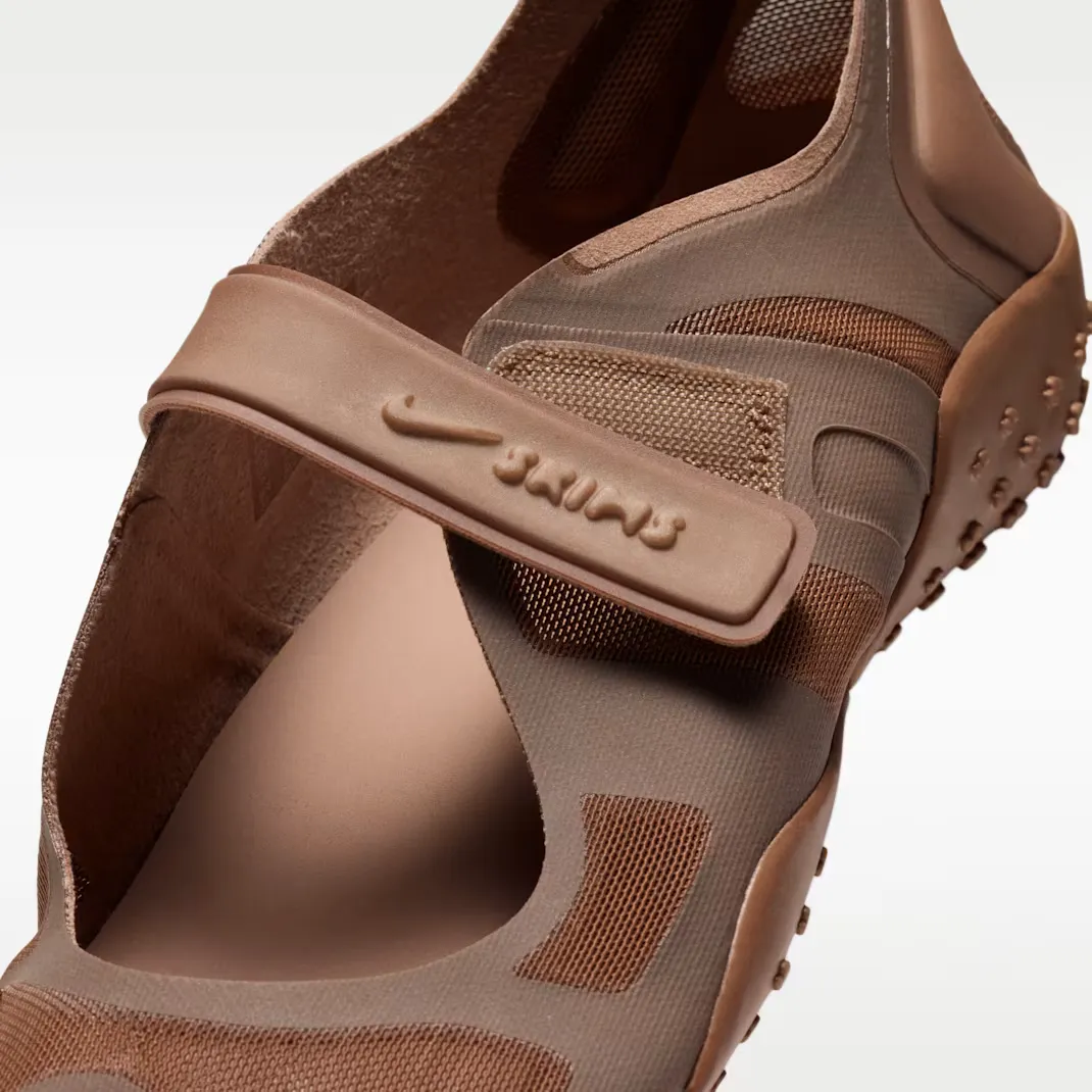 000000_NikeSKIMS-Rift-Mesh-WMNS_Archaeo-Brown_IO7694-201_img6