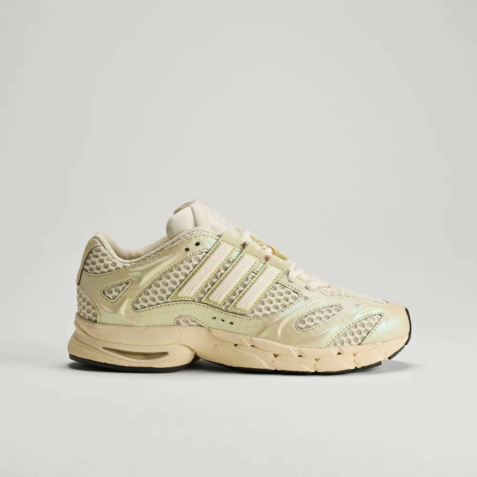 000000_adidas-Adistar-MLD-WMNS_Warm-Vanilla-Cream-White-Dual-Yellow_KI7103_img1