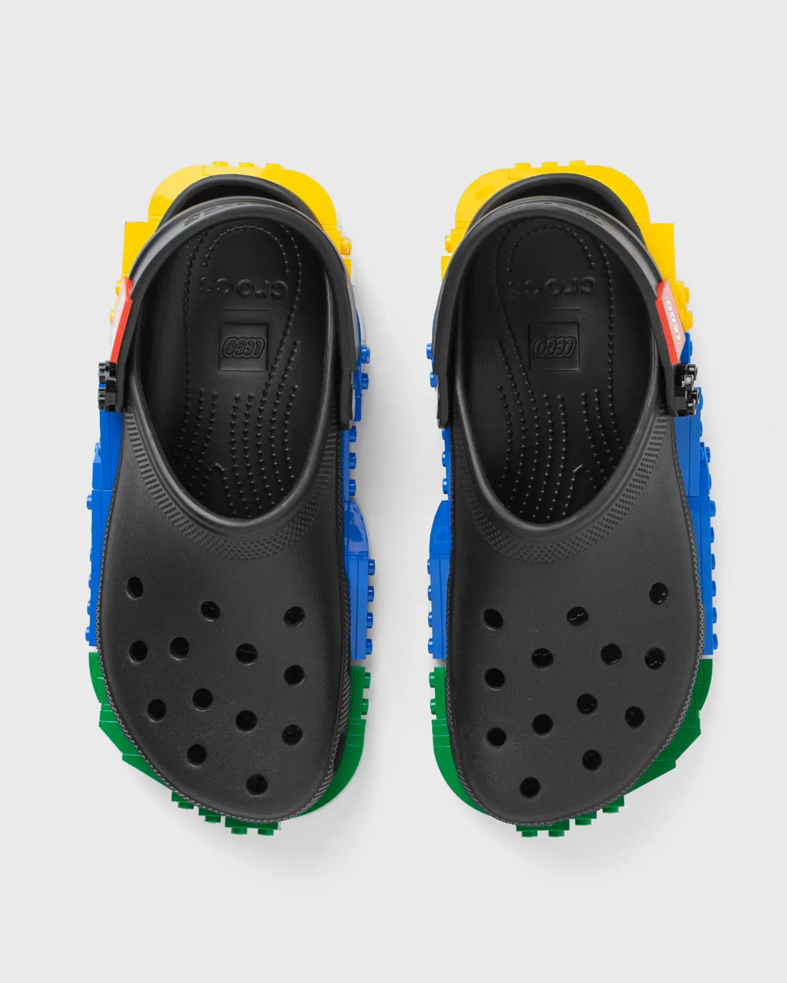 000000_Crocs-x-LEGO-4LW-System-Clog_Black_211873-001_img4