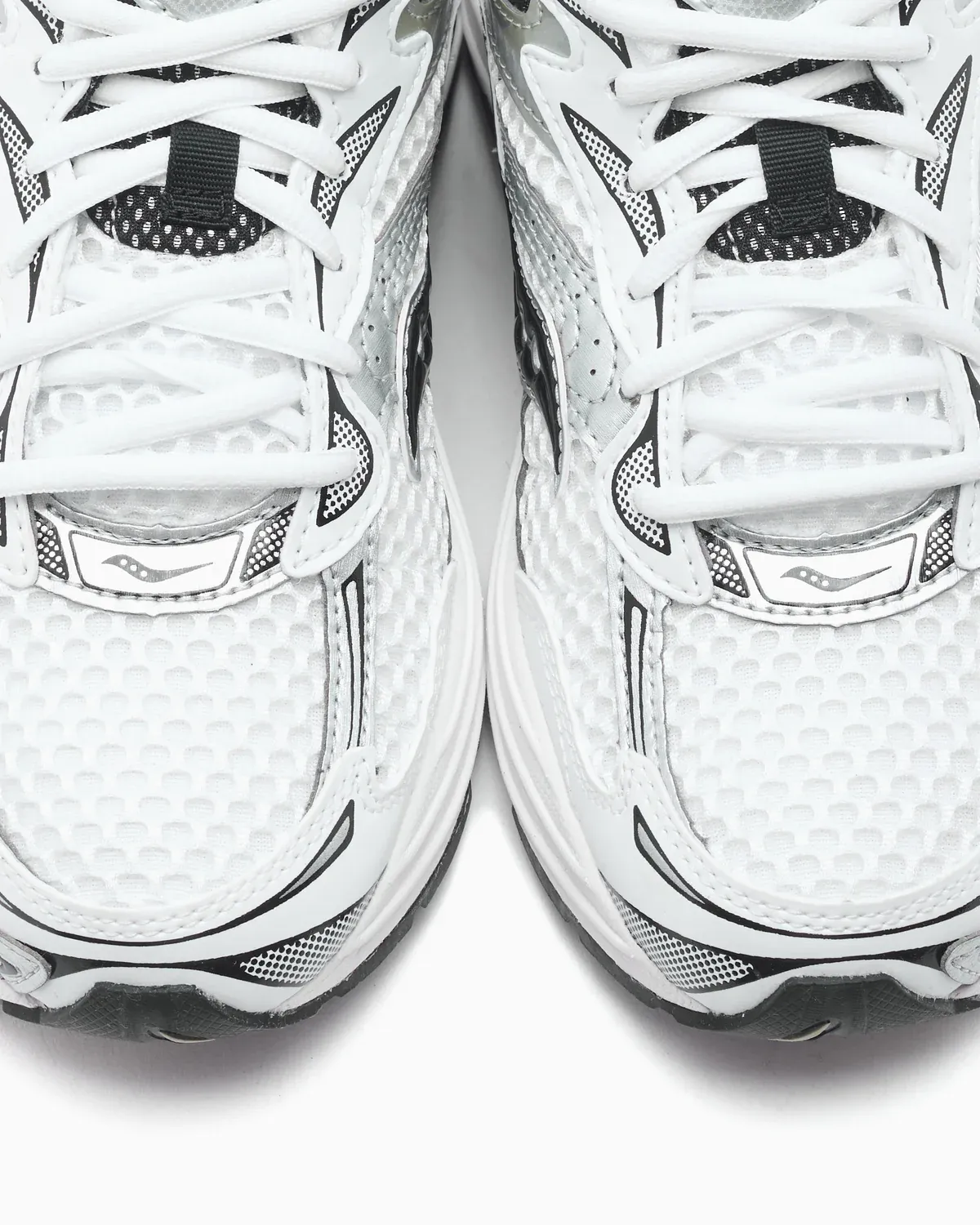 000000_Saucony-ProGrid-Omni-9_White-Silver_S70739-54_img5