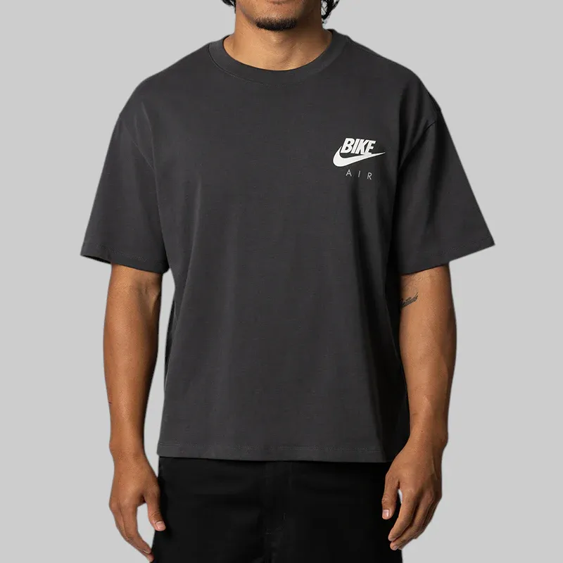 322F30_Nigel-Sylvester-x-Jordan-Bike-Air-T-Shirt_Anthracite_IQ8154-671_img0