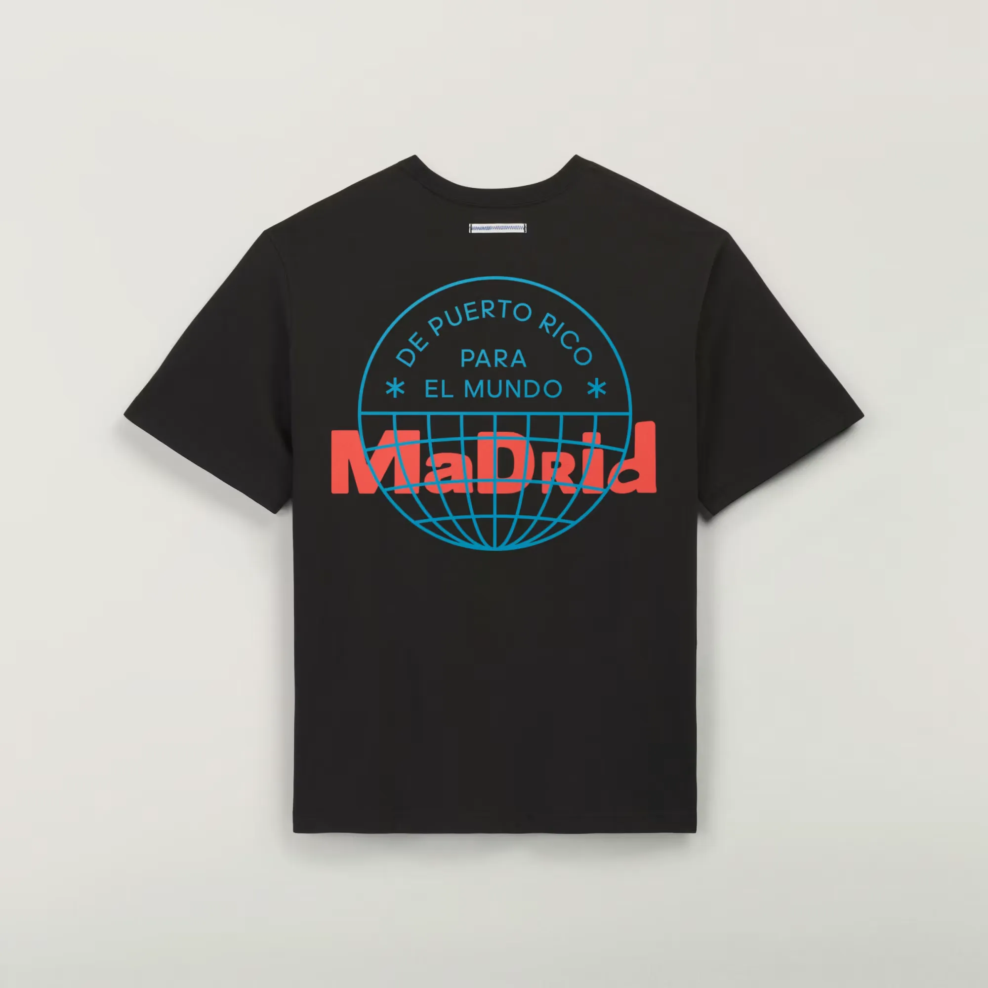 000000_Bad-Bunny-x-adidas-T-Shirt_Black_KW8068_img0