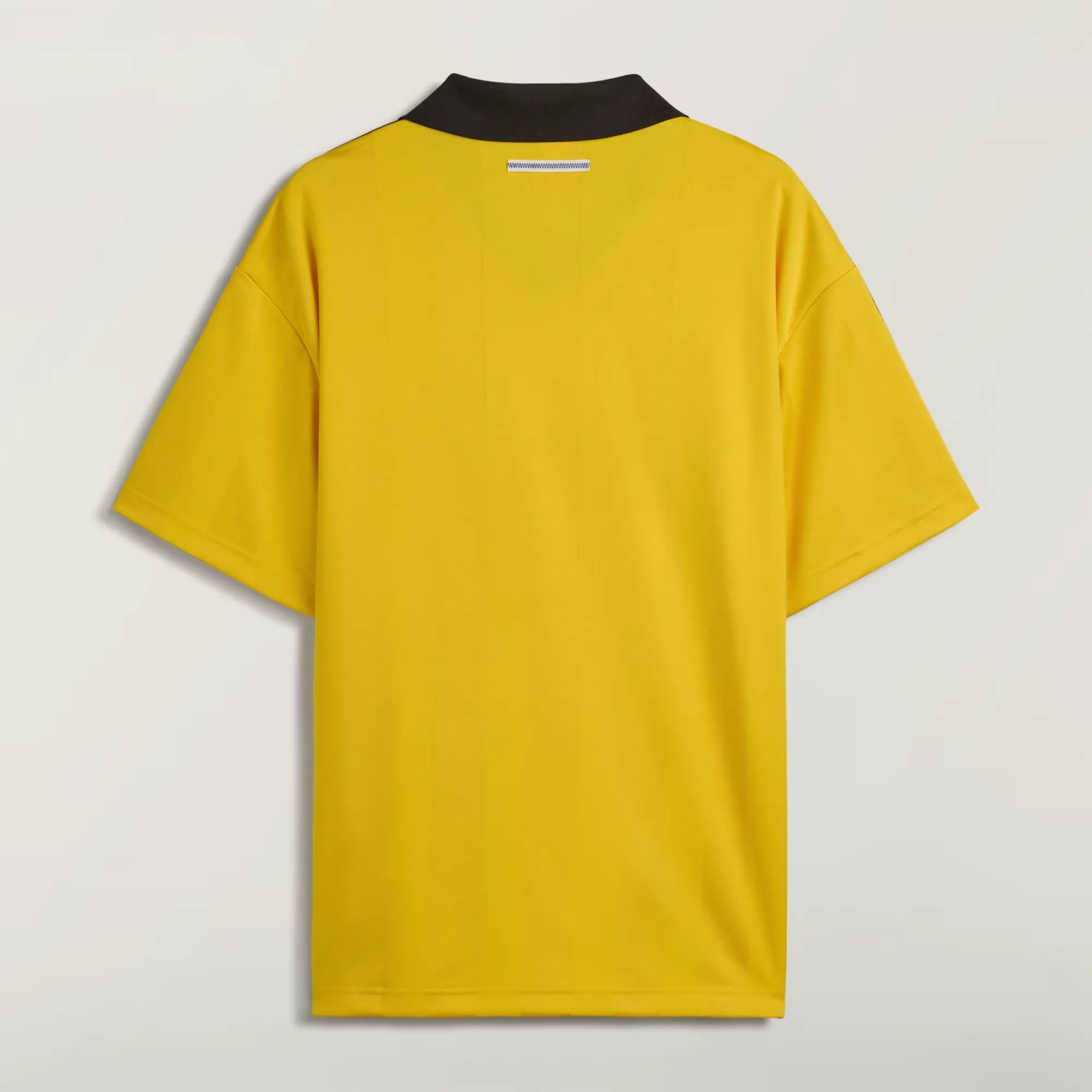000000_Bad-Bunny-x-adidas-Jersey-Barcelona_Eqt-Yellow_LH0435_img1