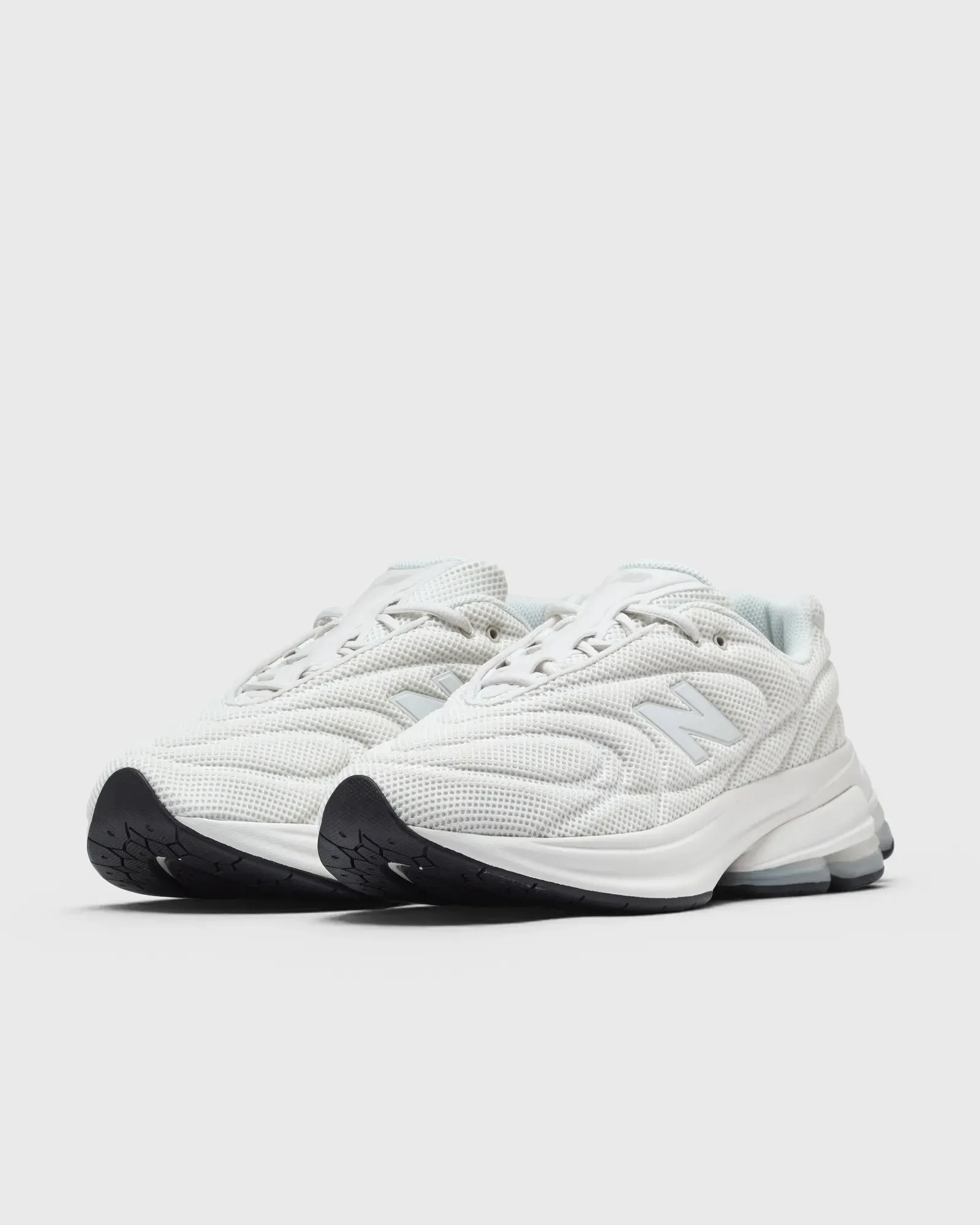 000000_New-Balance-5030_White-Grey_U50303X6_img1