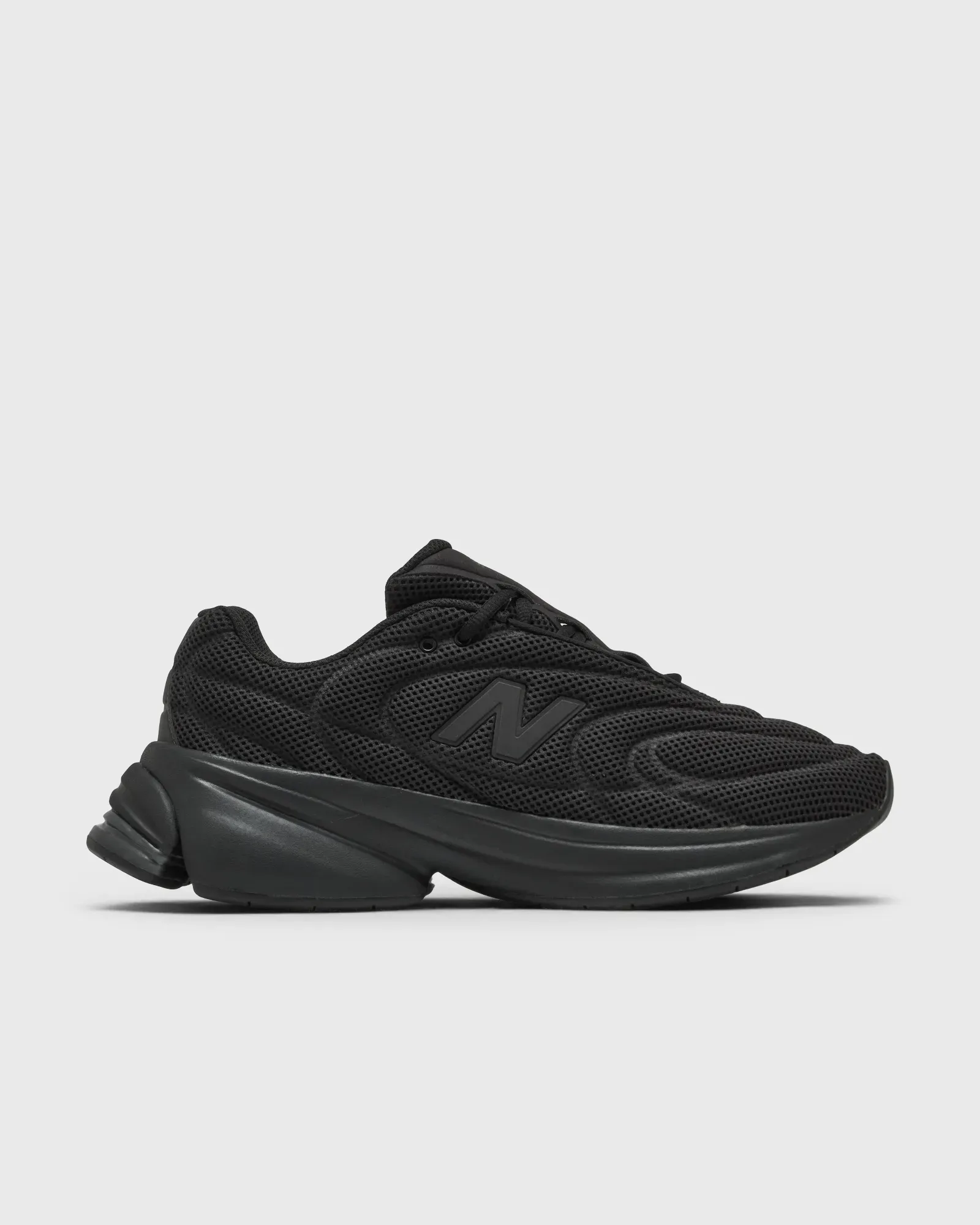 000000_New-Balance-5030_Black_U50302J5_img2