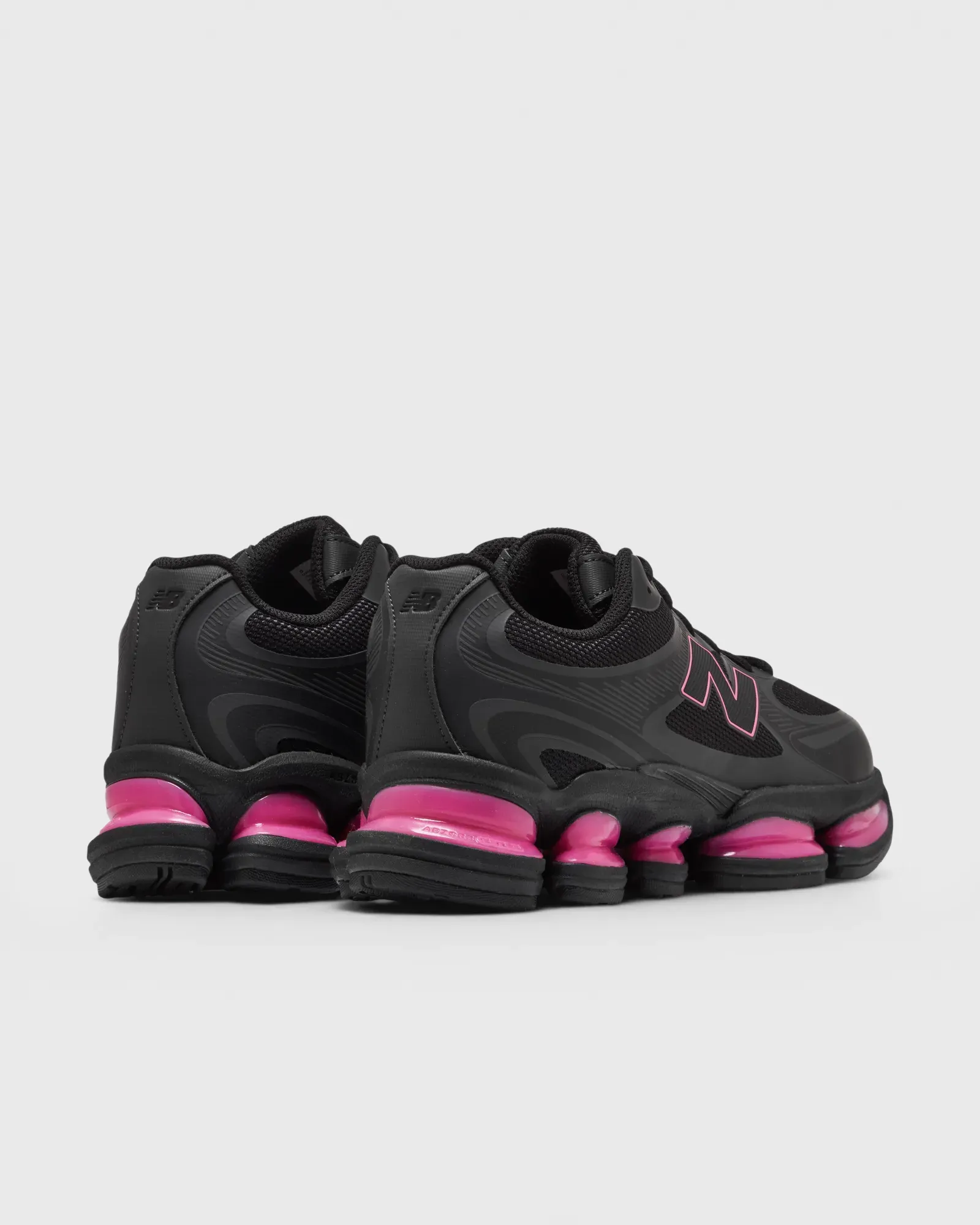 000000_New-Balance-ABZORB-2000-WMNS_Black-Pink_U20007KT_img3