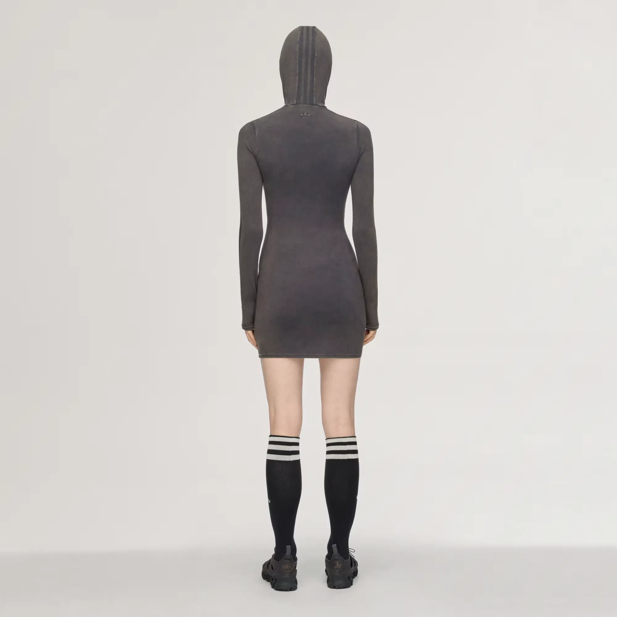 000000_adidas-by-Avavav-T-Shirt-Dress-WMNS_Carbon_KF4975_img1