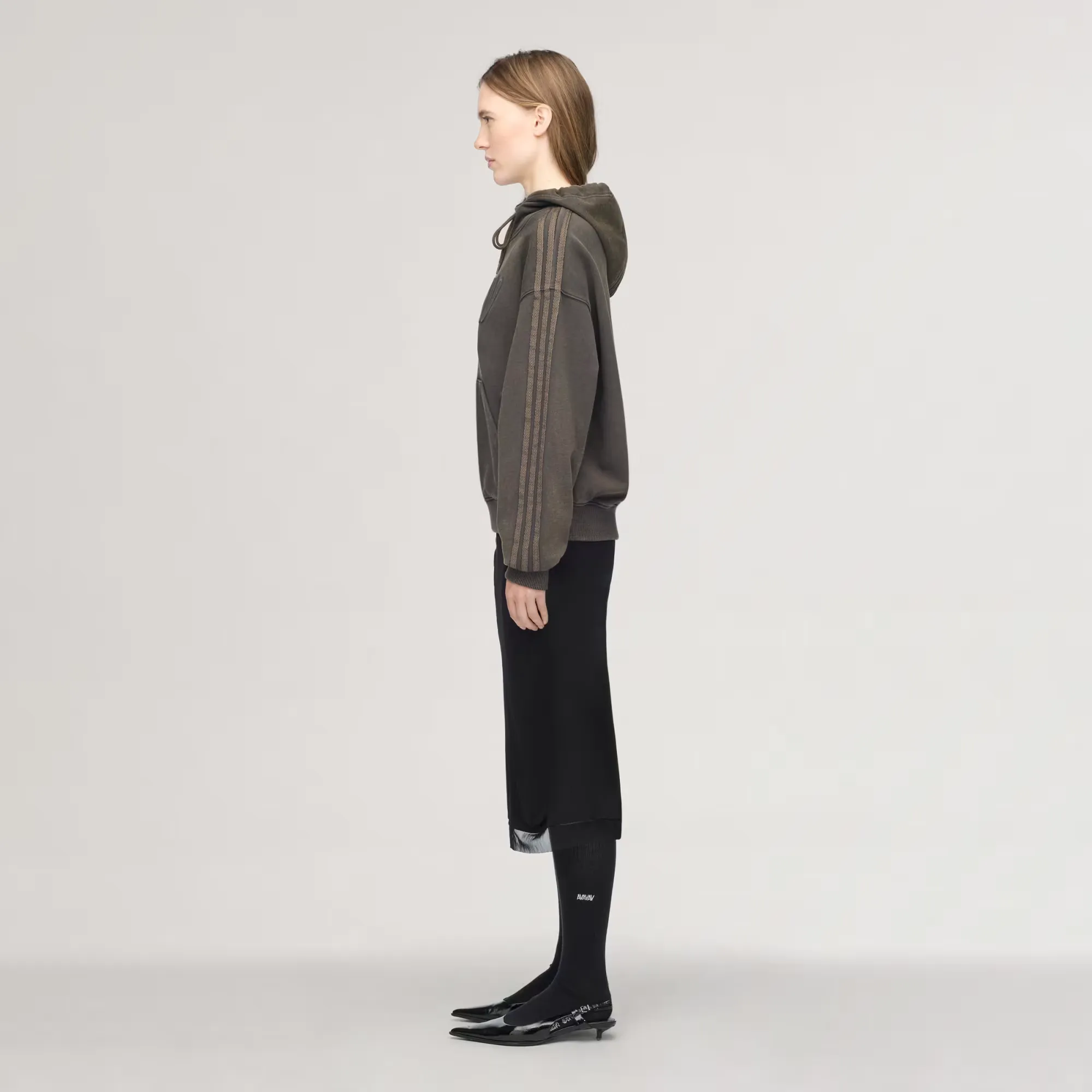 000000_adidas-by-Avavav-Shoulderless-Hoodie-WMNS_Carbon_KF4970_img1