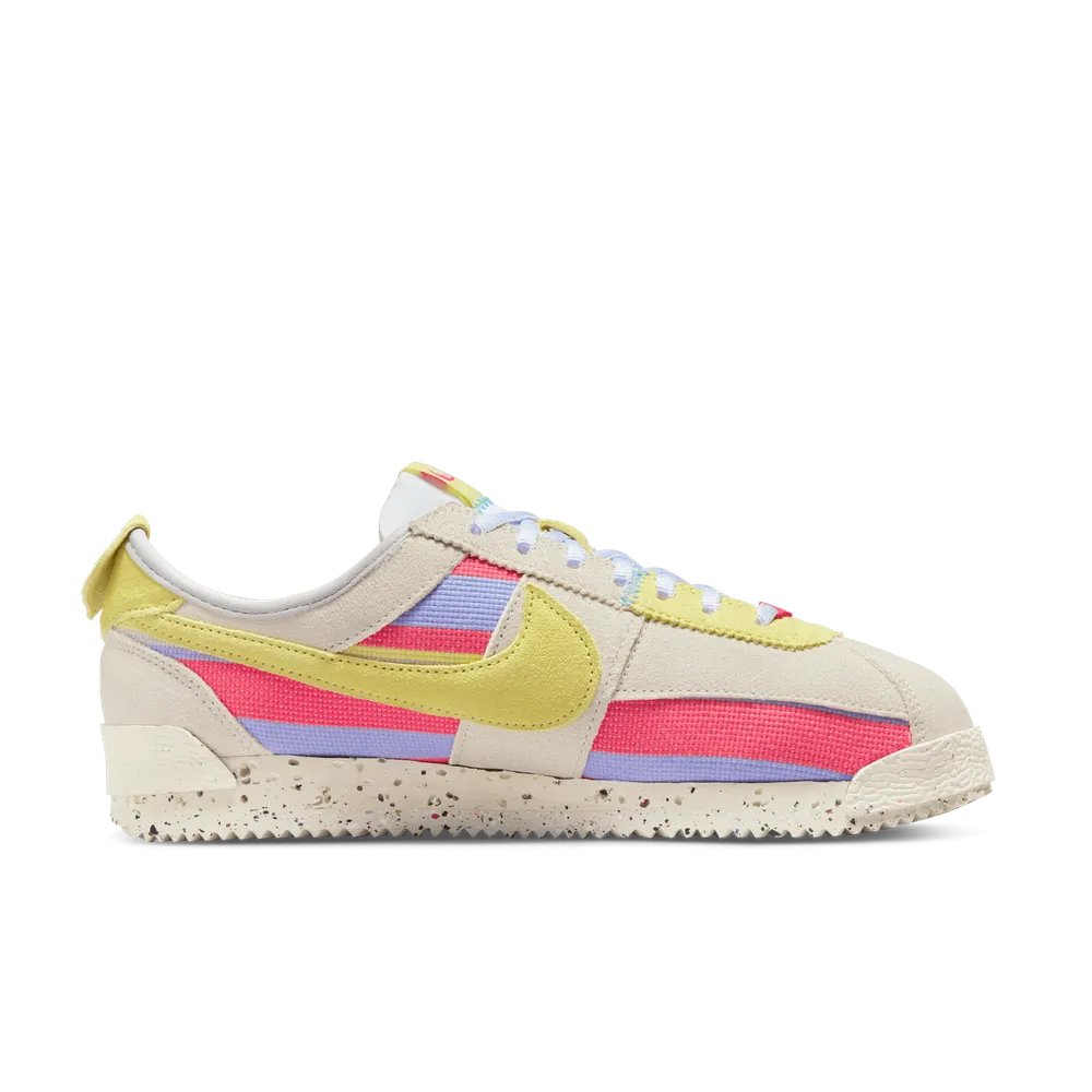 EFEA87_Union-x-Nike-Cortez_LEMON-FROST_DR1413-100_img2