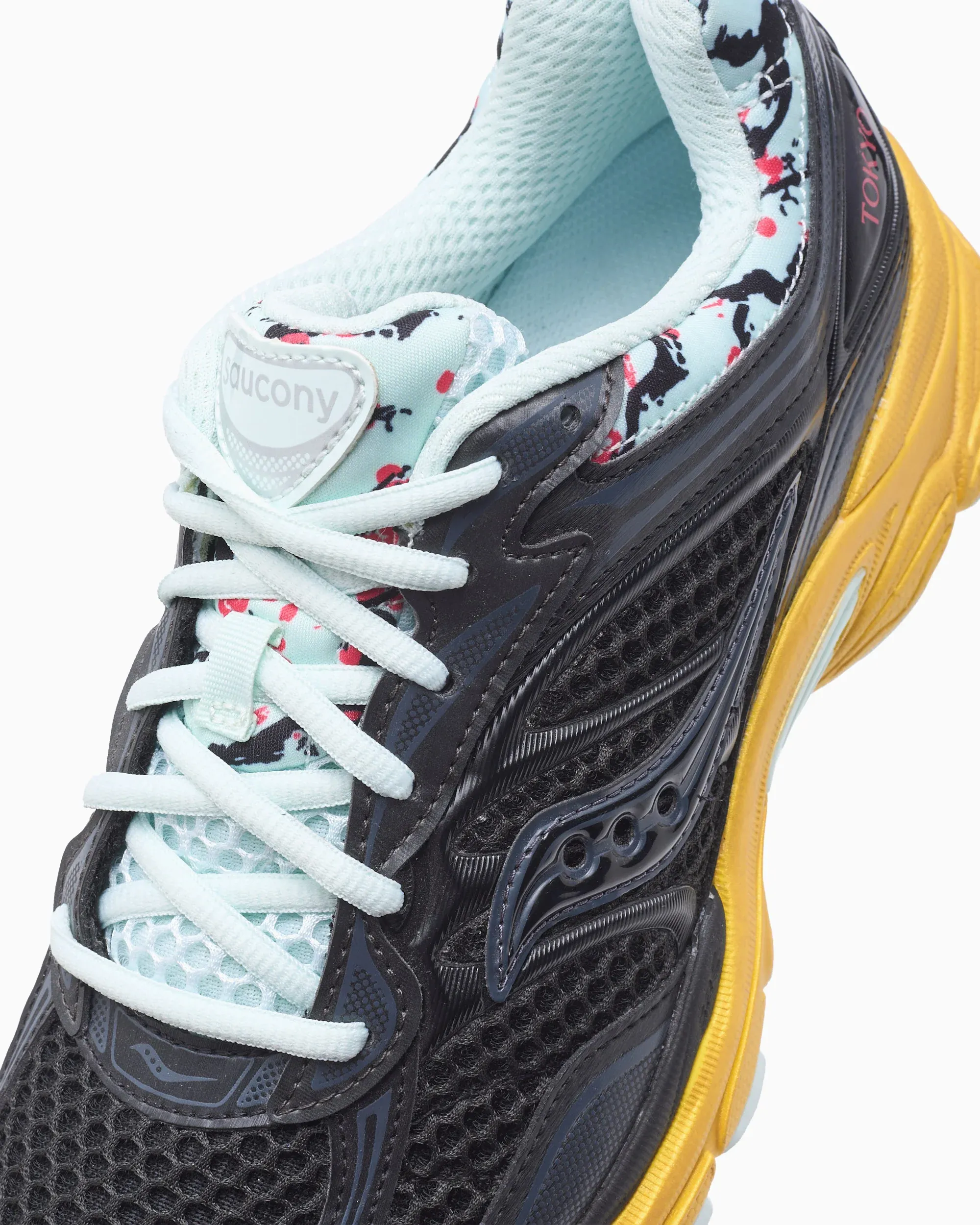 000000_Saucony-Progrid-Omni-9_Black-Fleur_S71051-1_img1