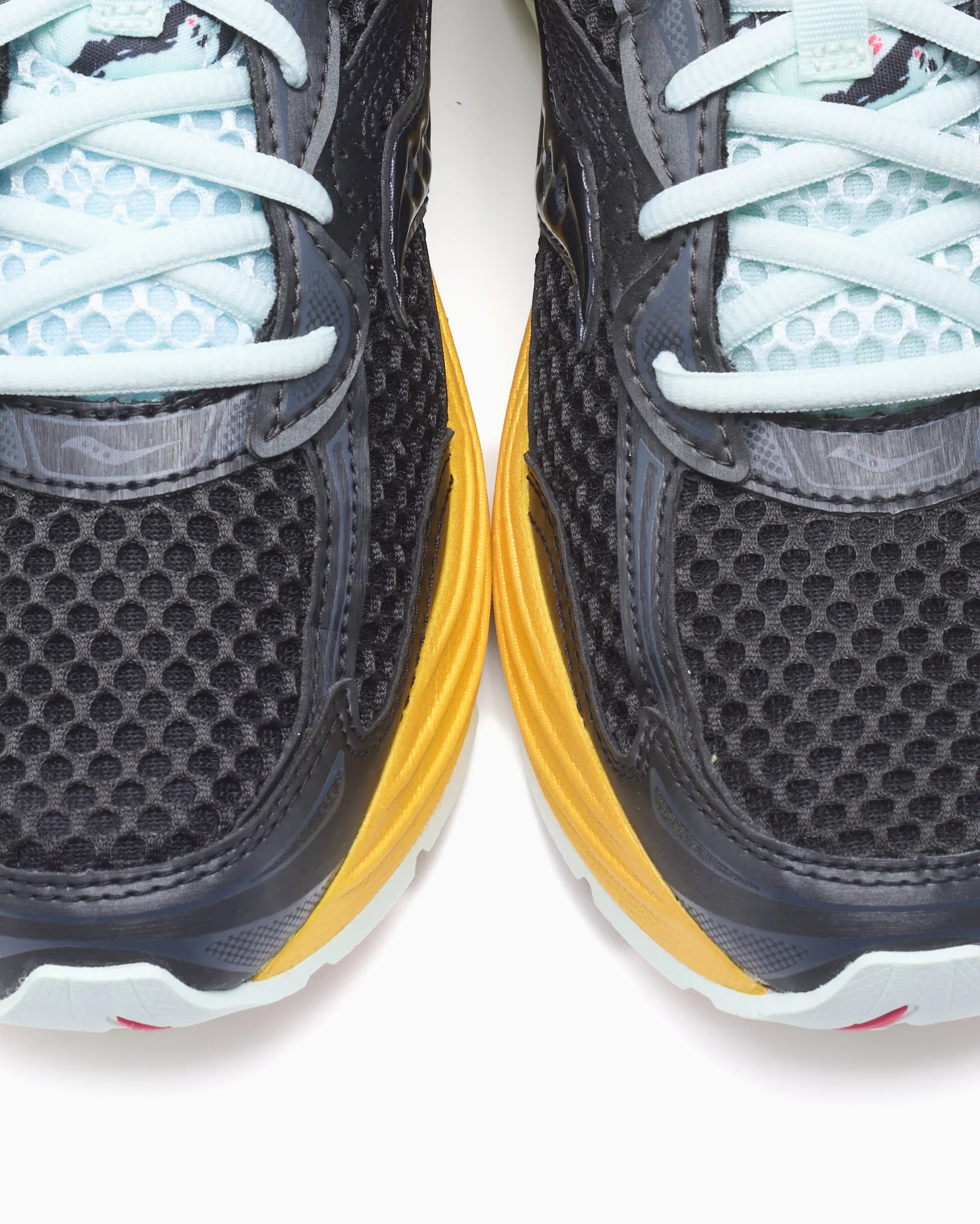 000000_Saucony-Progrid-Omni-9_Black-Fleur_S71051-1_img7