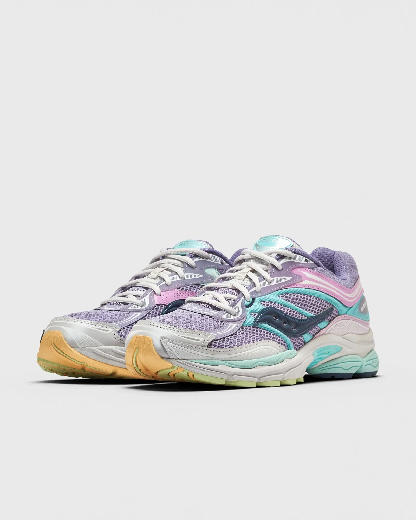 000000_Saucony-ProGrid-Omni-9_Wisteria_S71034-2_img1