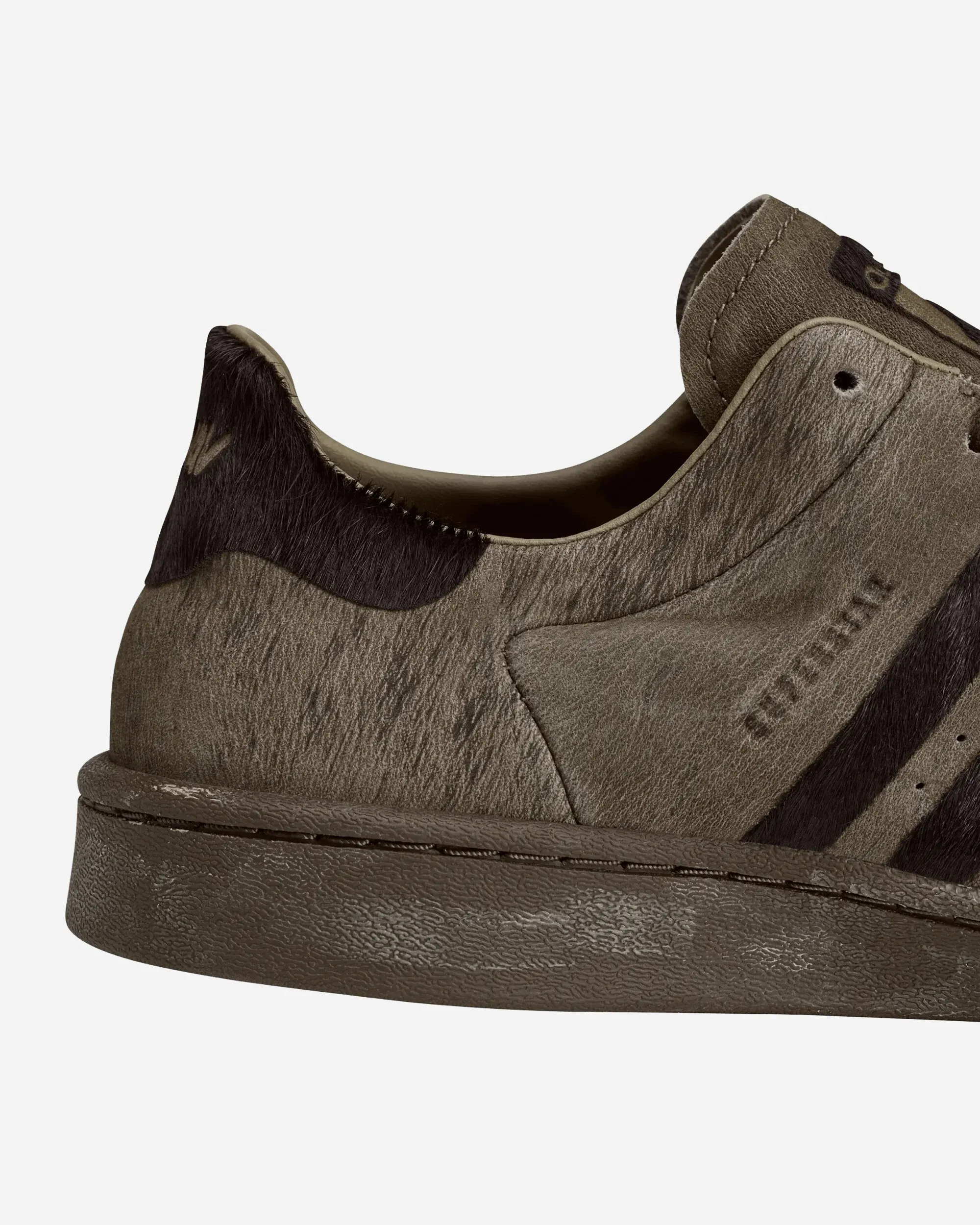 000000_adidas-x-AVAVAV-Superstar-WMNS_Dark-Brown_KK2724_img5