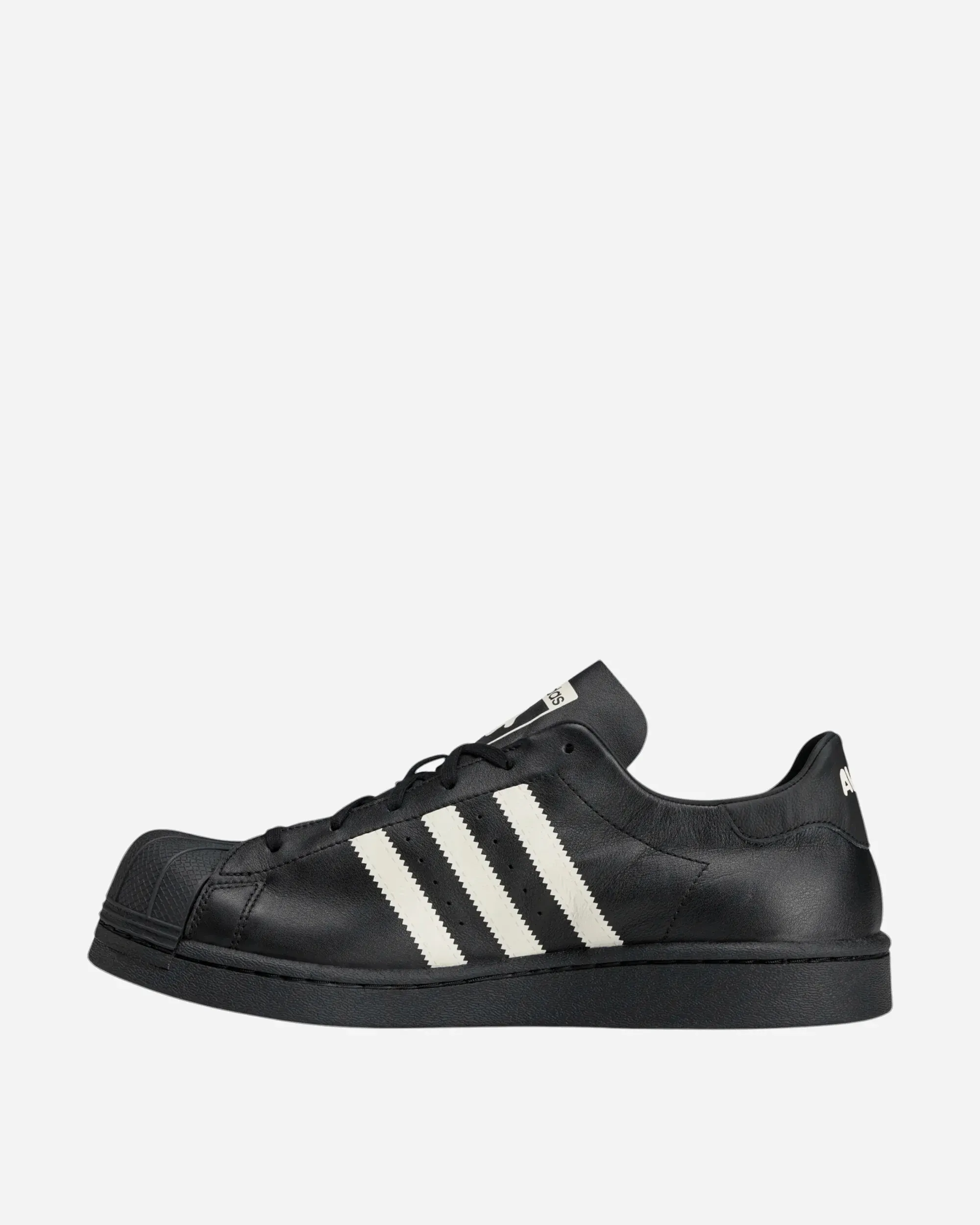 000000_AVAVAV-x-adidas-Superstar-WMNS_Core-Black_KK2724_img2