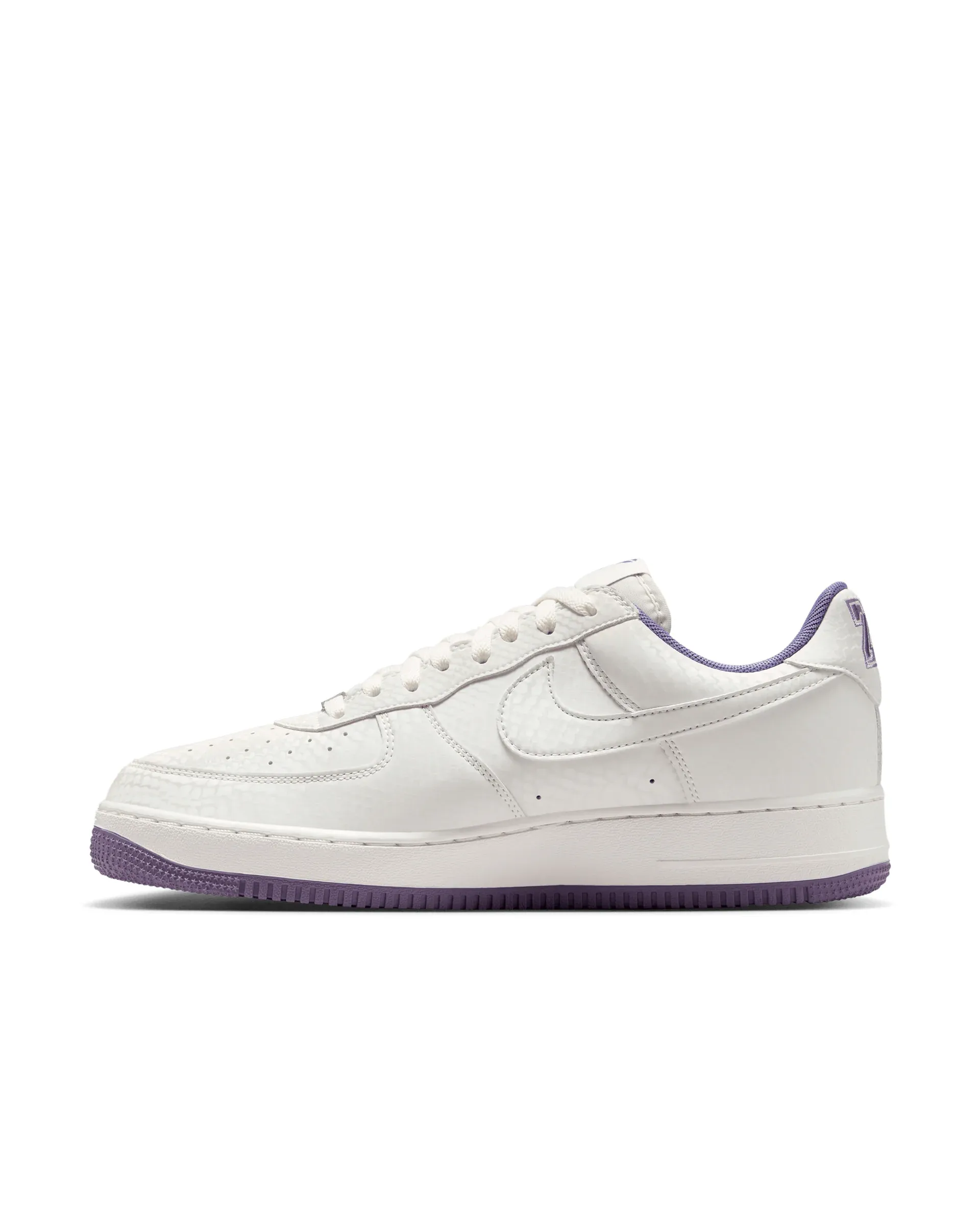 000000_Nike-x-Kobe-Bryant-Air-Force-1-Low_Daybreak_IB0018-102_img2