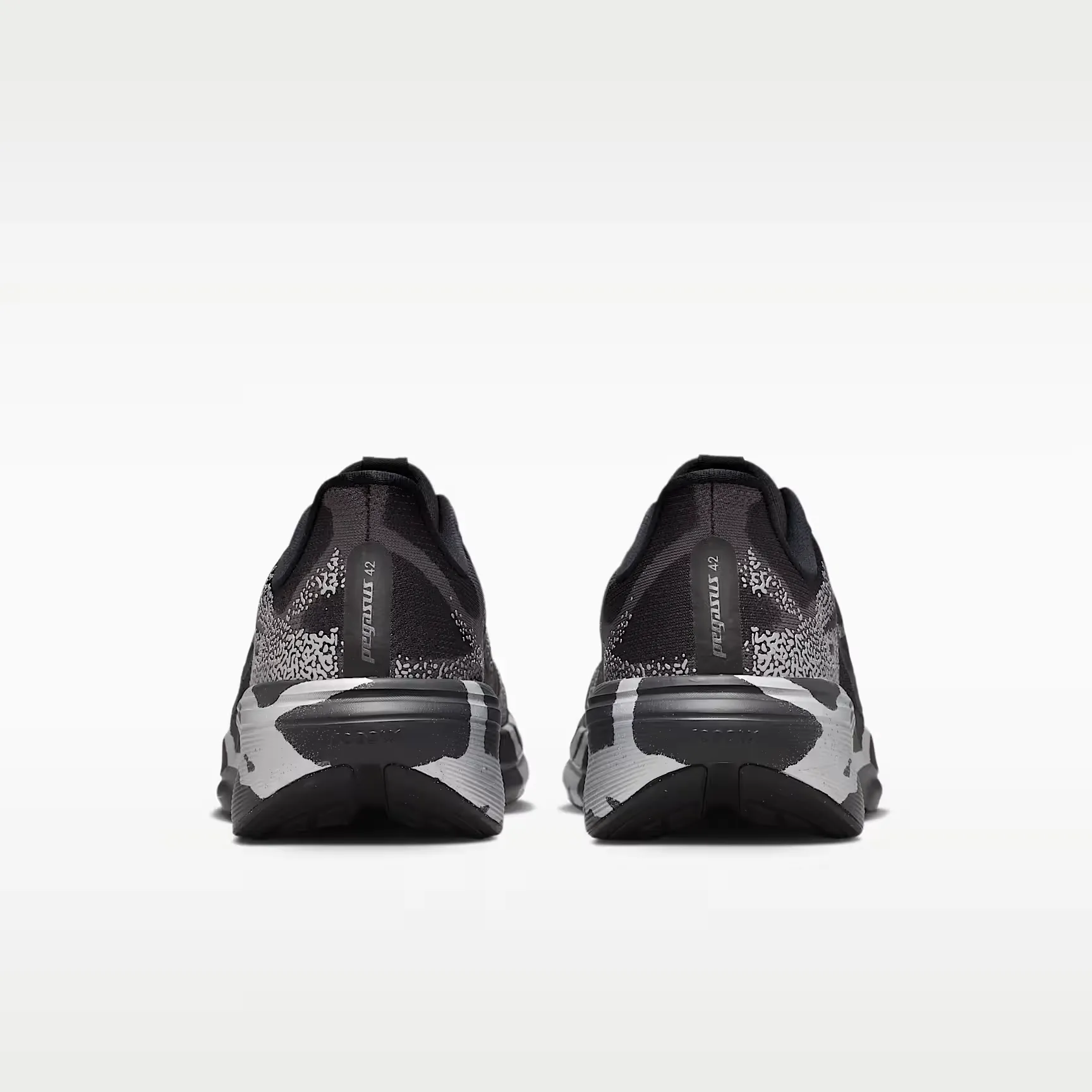 000000_Nike-Pegasus-42_Black_IQ3928-001_img5