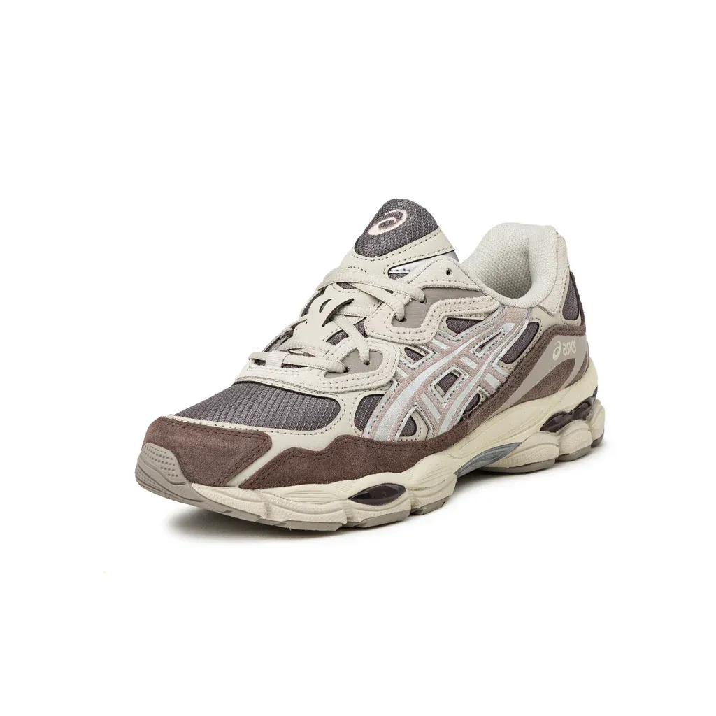 000000_Asics-Gel-NYC_Cocoa-Powder-Pure-Silver_1203A739-200_img1