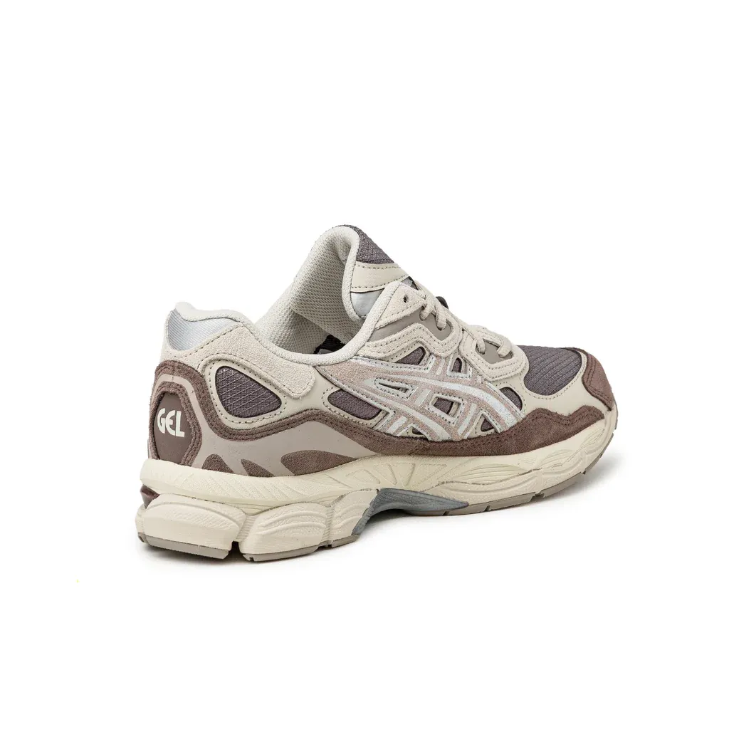 000000_Asics-Gel-NYC_Cocoa-Powder-Pure-Silver_1203A739-200_img2