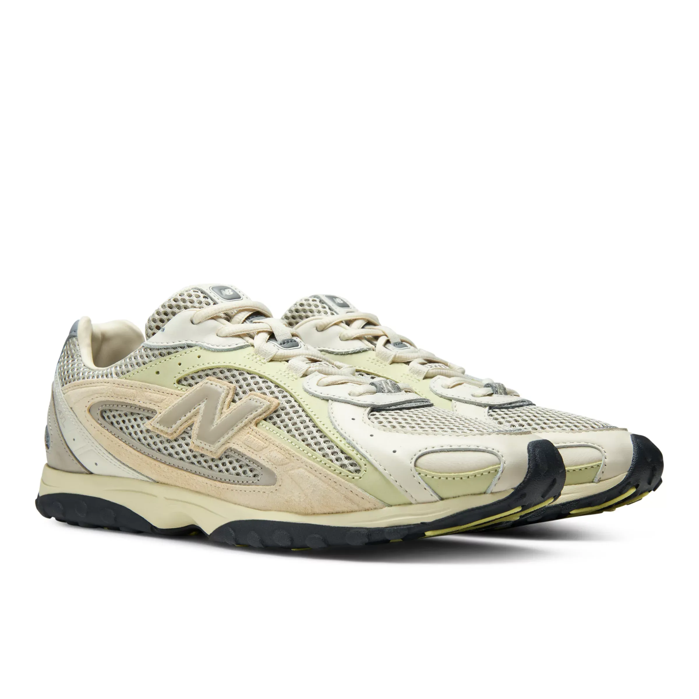000000_AURALEE-x-New-Balance-204L_Plaza-Taupe-White-Jade_U204L7YU_img1