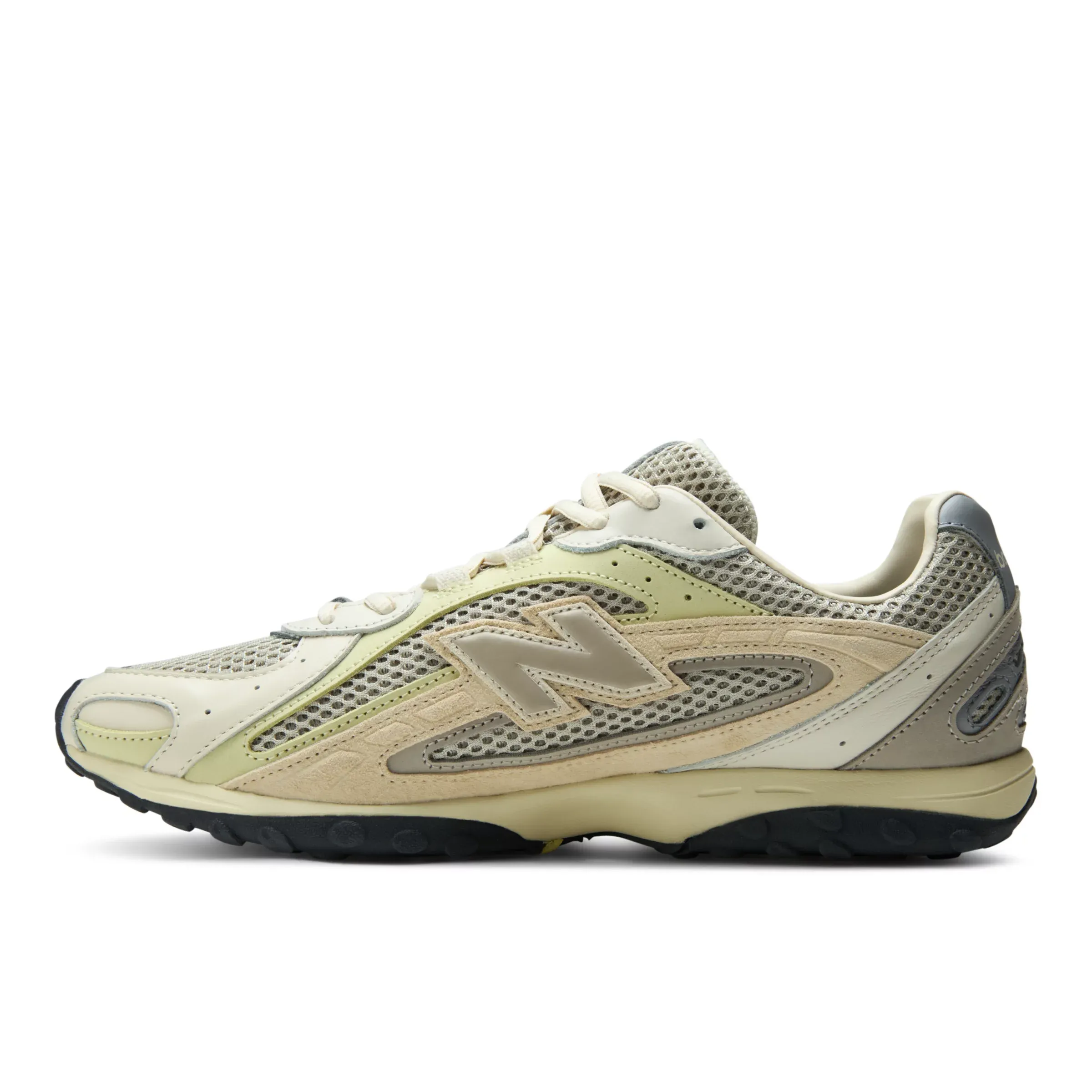000000_AURALEE-x-New-Balance-204L_Plaza-Taupe-White-Jade_U204L7YU_img2