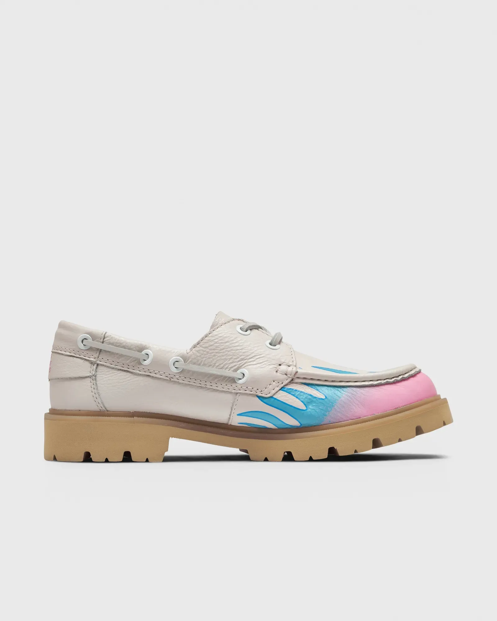 000000_Clarks-x-Bisous-Bisous-Cleyhill-Fire_White_261895337_img2
