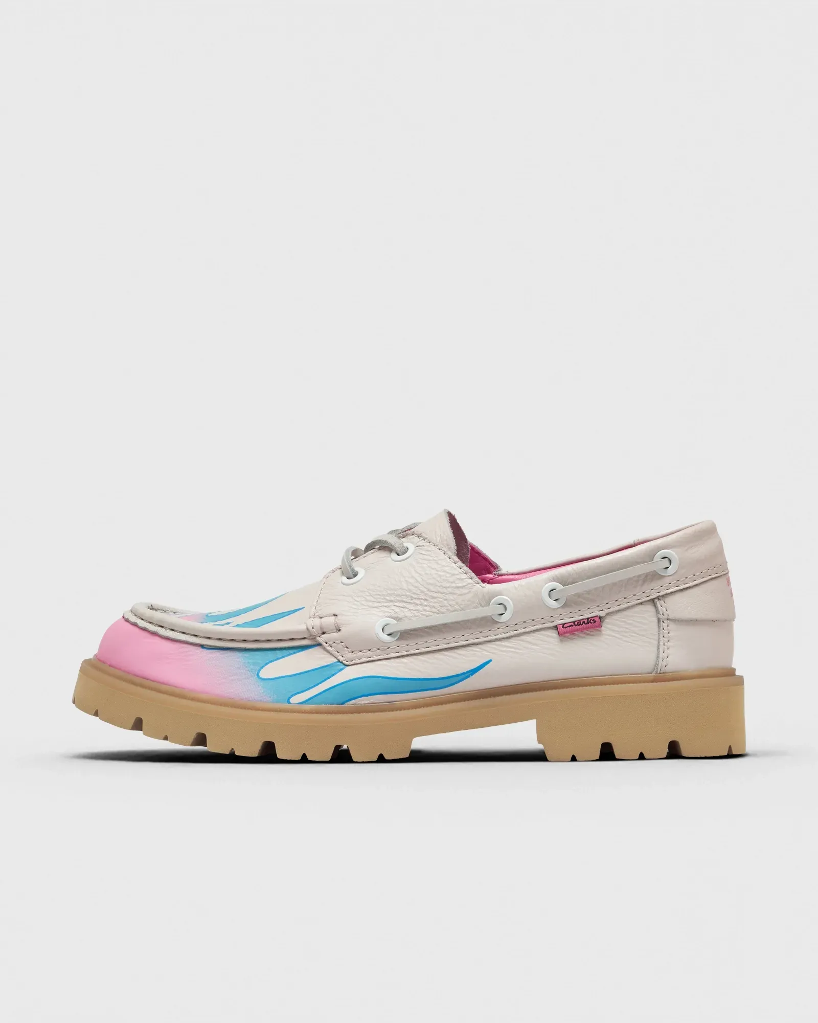 000000_Clarks-x-Bisous-Bisous-Cleyhill-Fire_White_261895337_img0