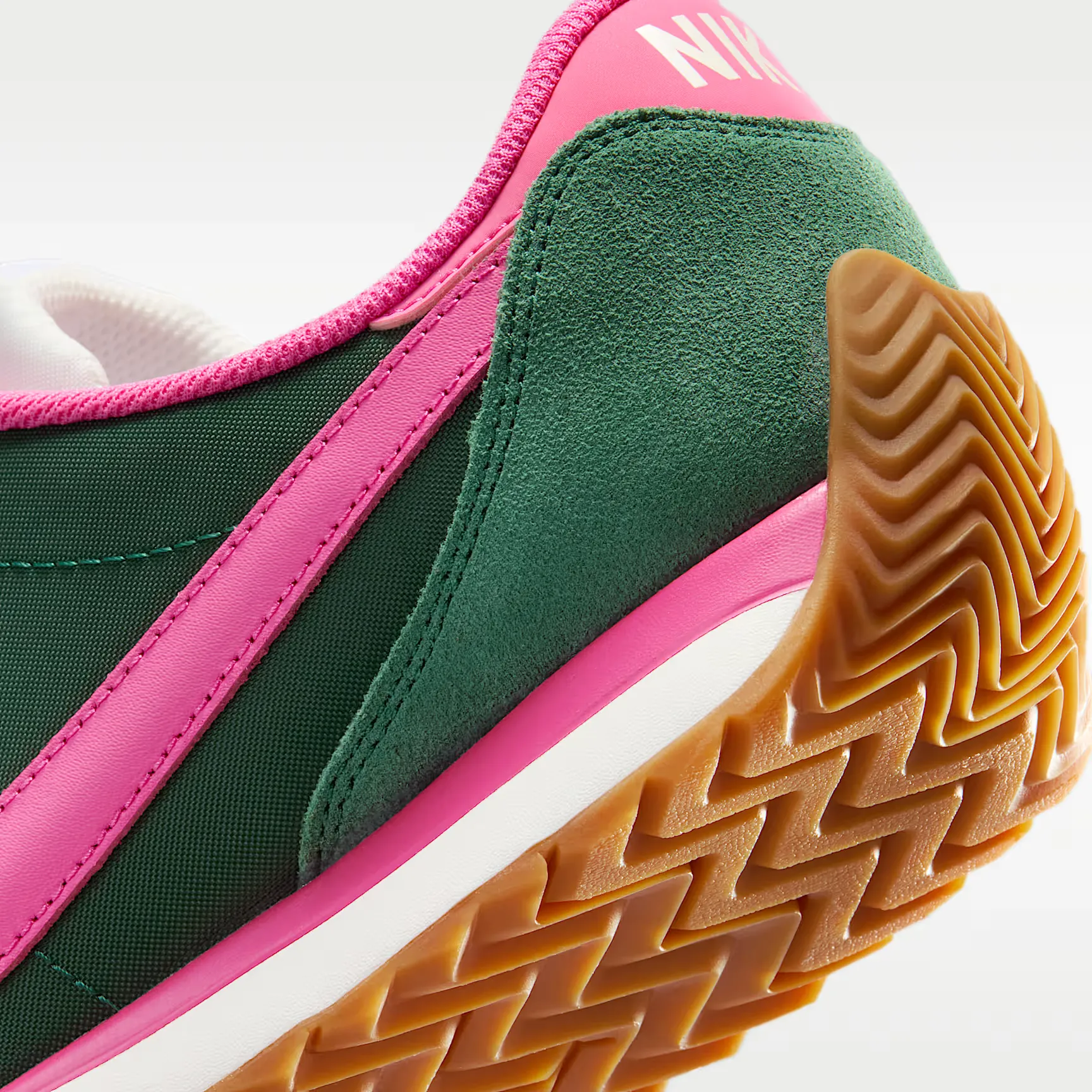 000000_Nike-Pacific-WMNS_Fir-Pinksicle_HM4771-303_img7