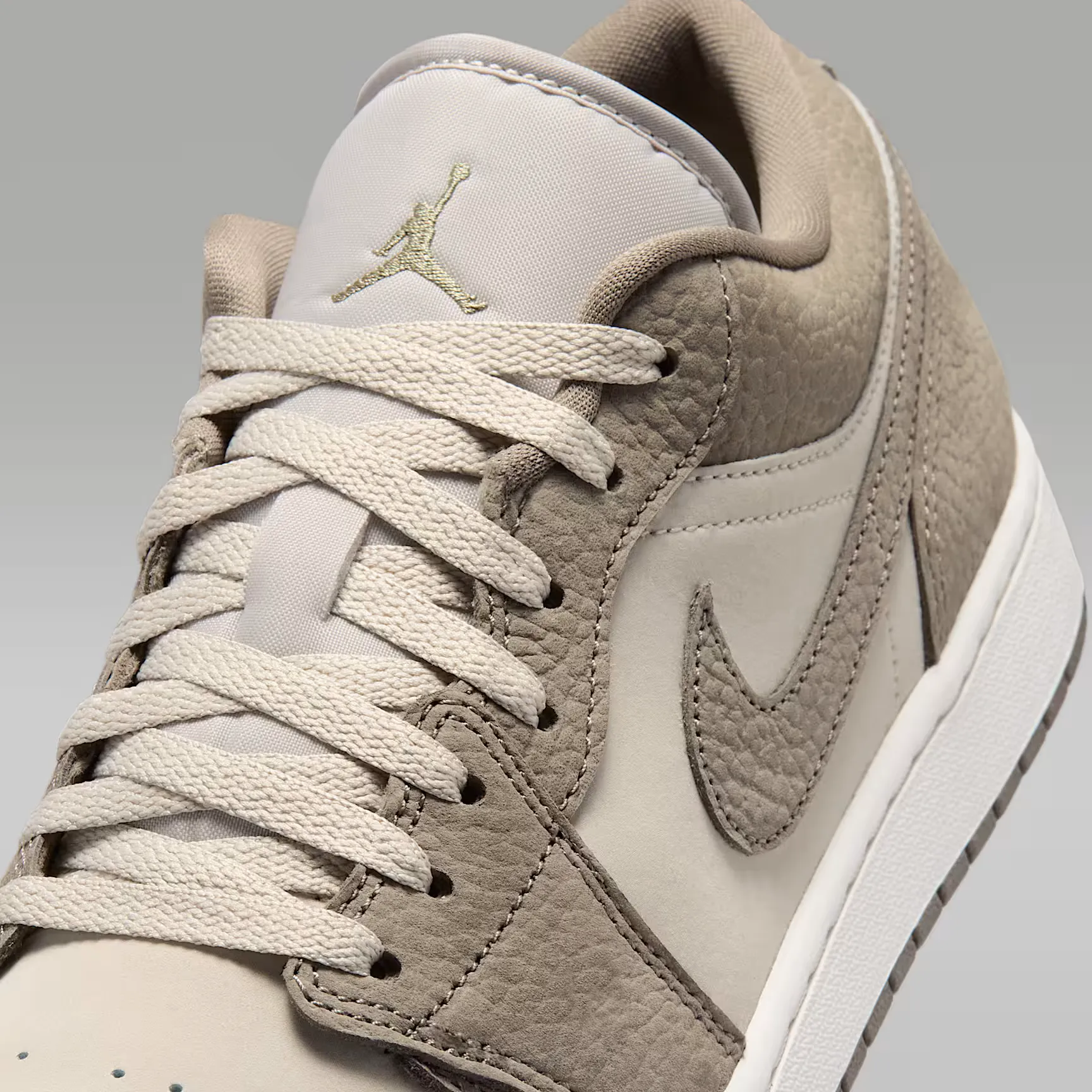 000000_Air-Jordan-1-Low_Olive-Grey_IU7552-040_img6