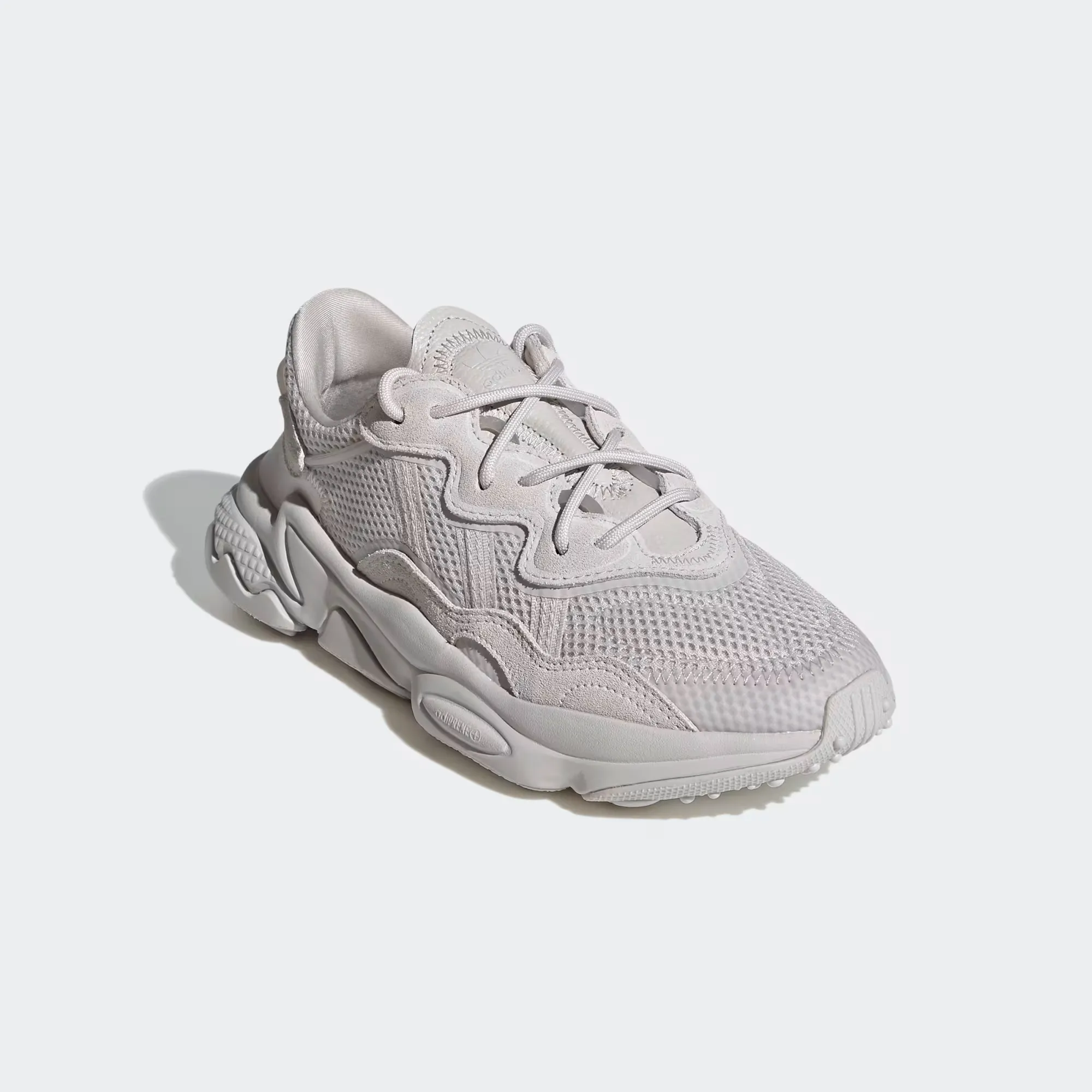 000000_adidas-OZWEEGO_Chalk-Pearl_FY2023_img3