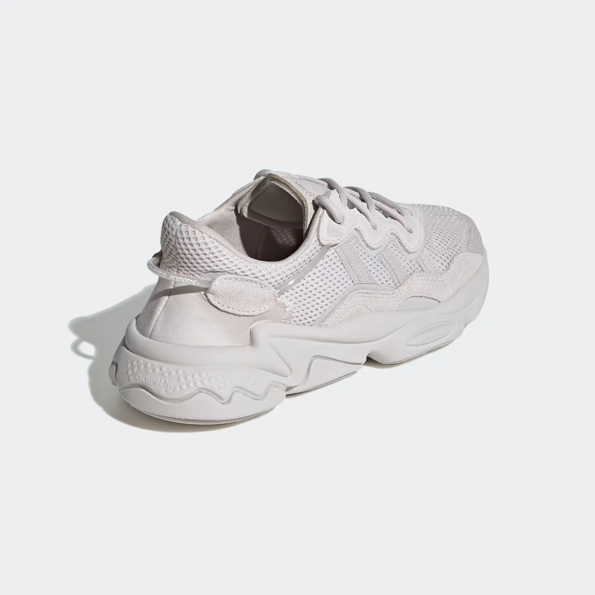 000000_adidas-OZWEEGO_Chalk-Pearl_FY2023_img4