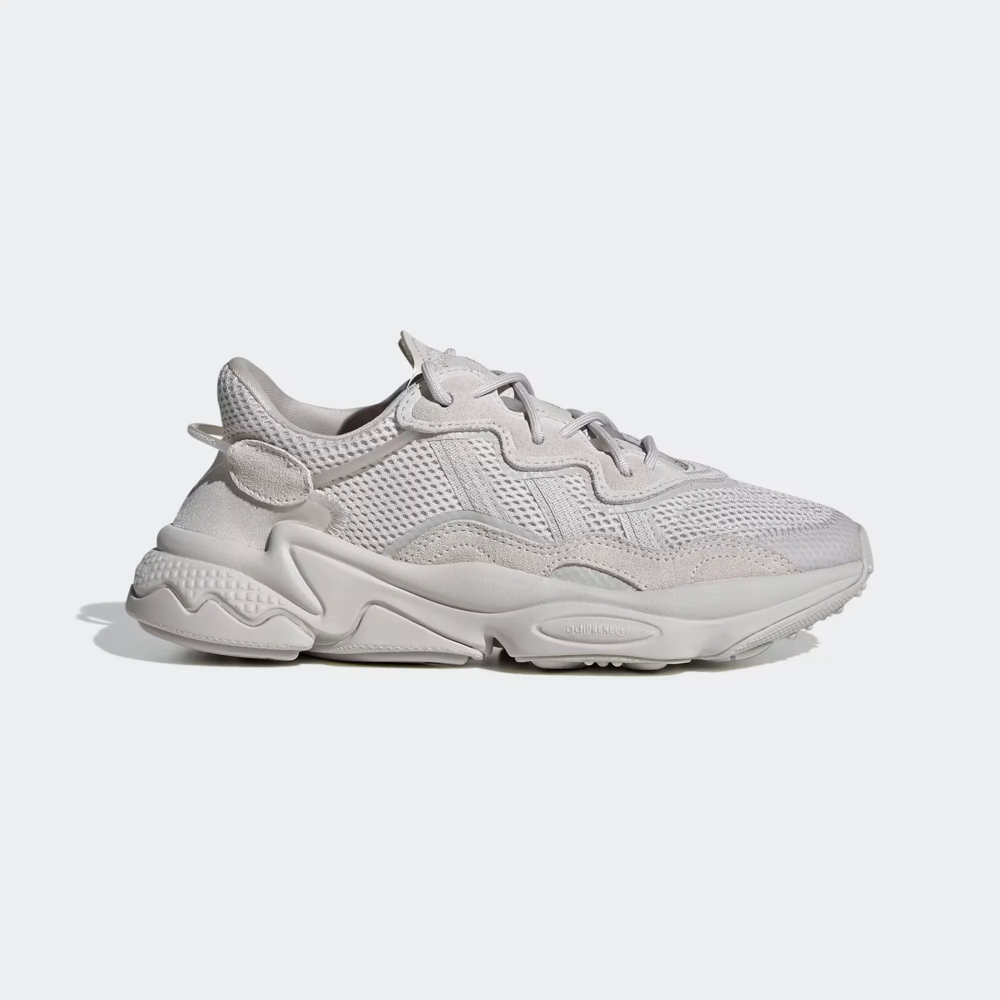 000000_adidas-OZWEEGO_Chalk-Pearl_FY2023_img0