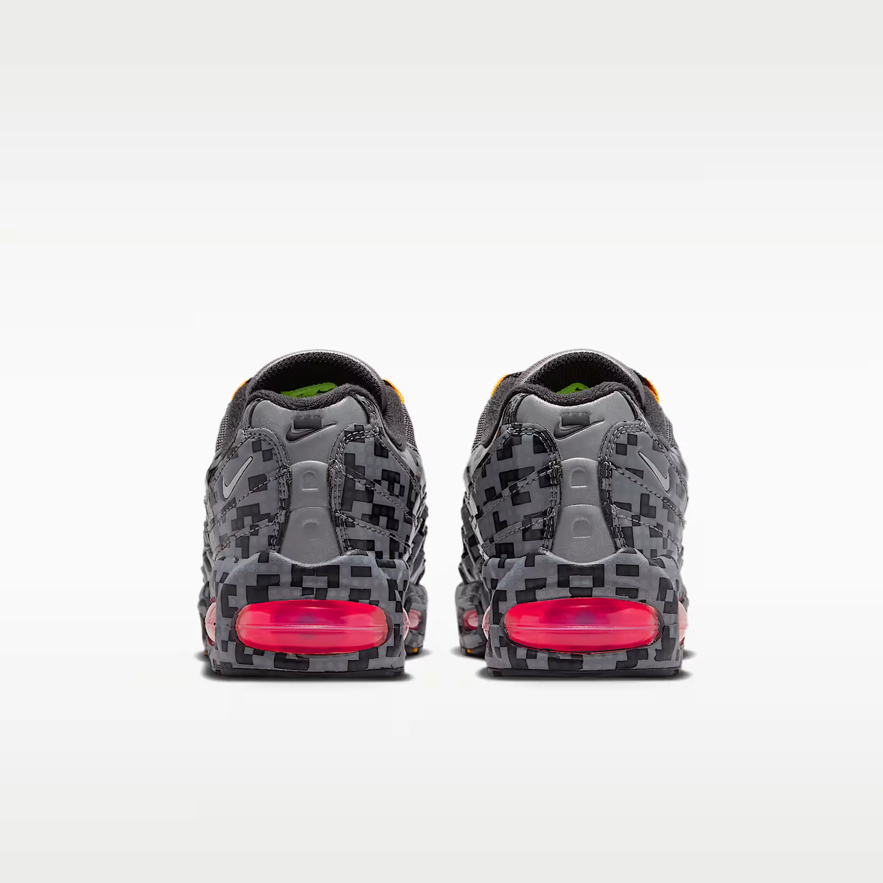 000000_Nike-Air-Max-95-x-LEGO-GS_Brick-Pixel_IO4799-001_img5