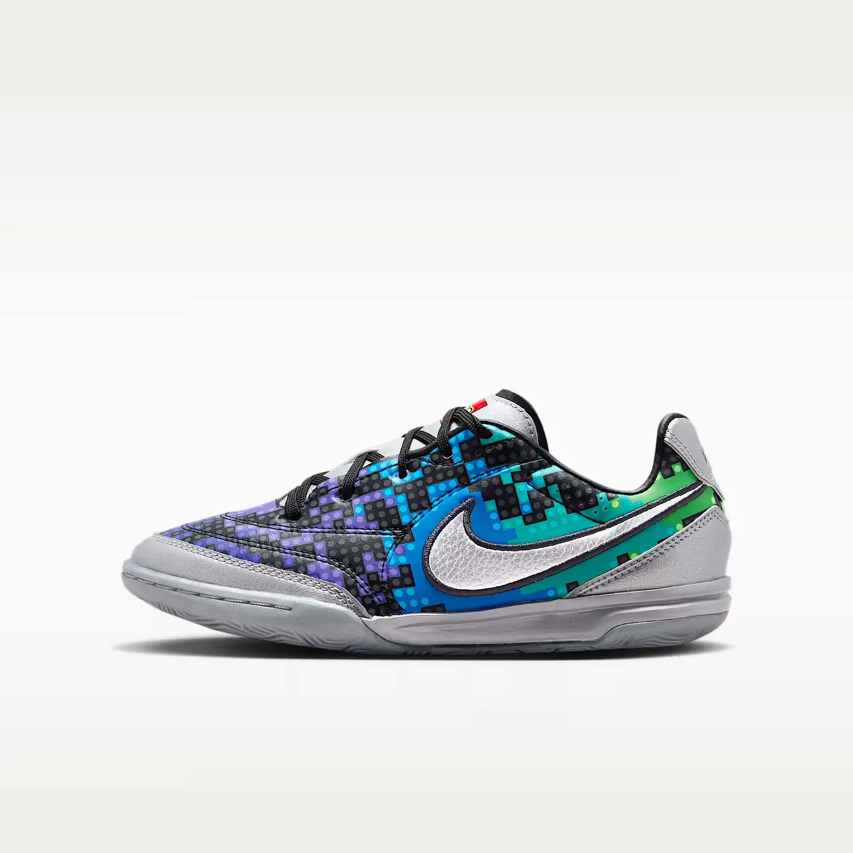 000000_Nike-Jr.-Streetgato-x-LEGO-GS_Brick-Pixel_IO2390-001_img0