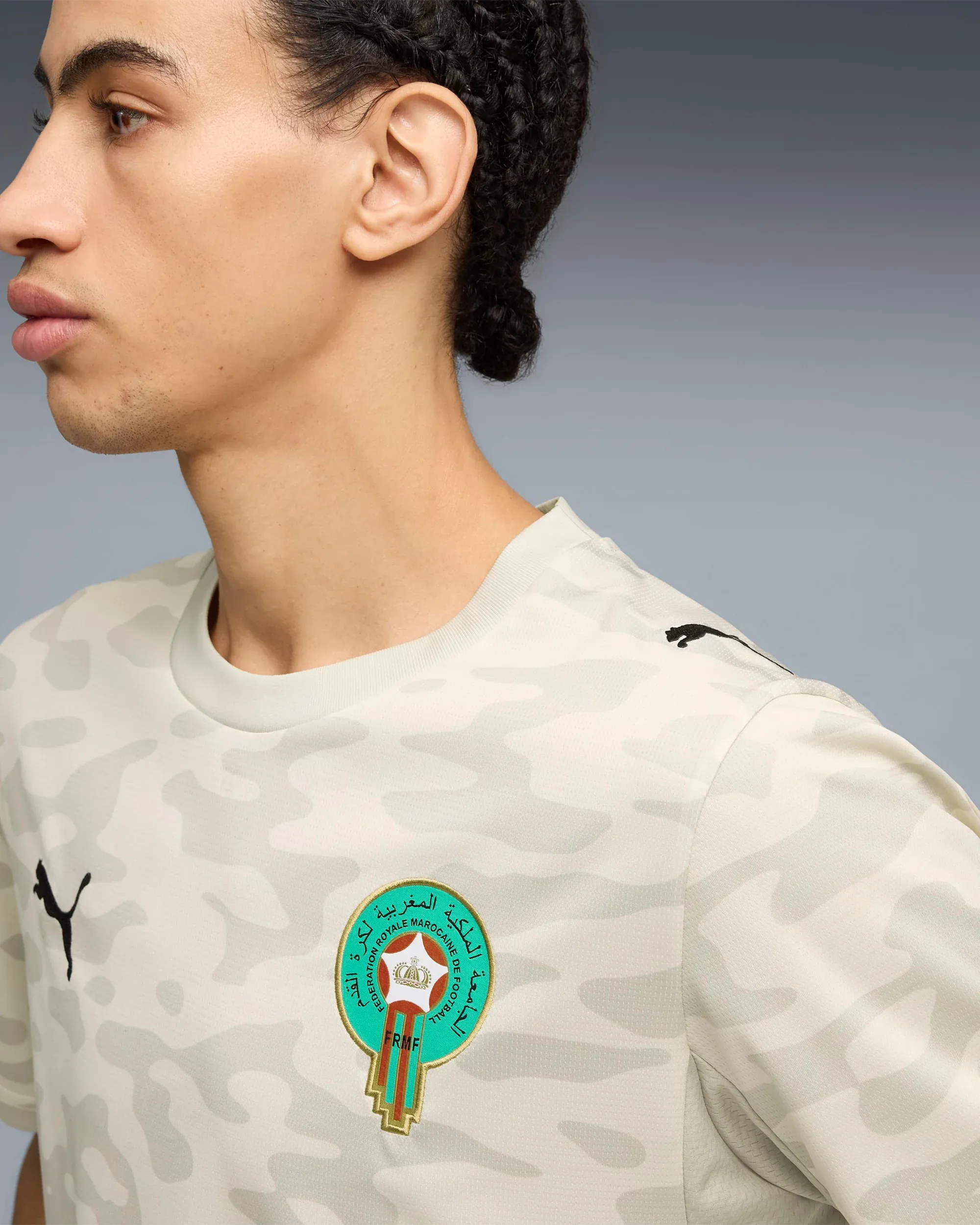 000000_Puma-x-Salehe-Bembury-x-Morocco-Goalkeepers-Logo-Jersey-T-Shirt_Alpine-Snow-Desert-Dust_787107-86_img2