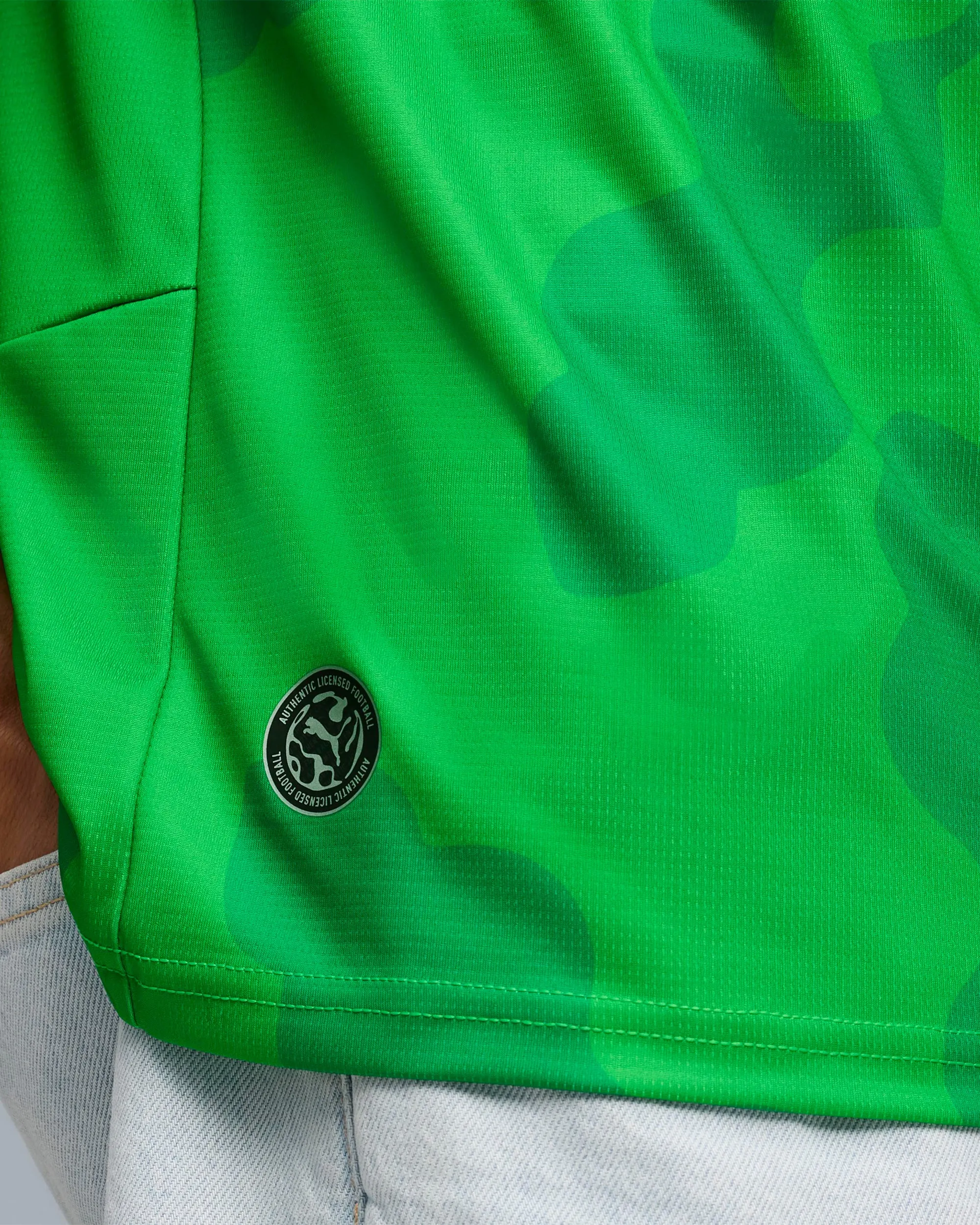 000000_Puma-x-Salehe-Bembury-x-Egypt-Goalkeeper-Logo-Jersey-T-Shirt_Puma-Green-Fast-Green_787112-80_img5