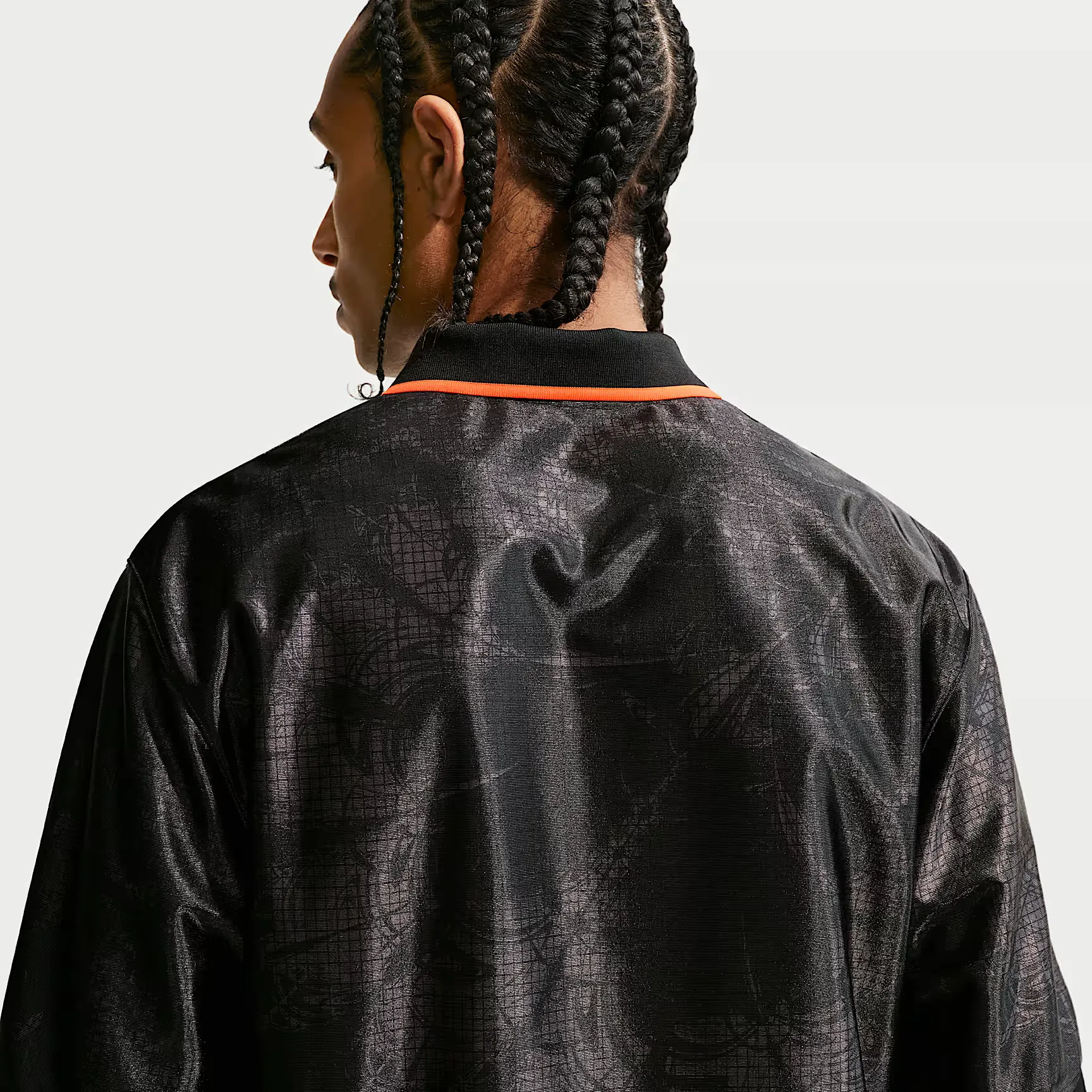 000000_Nike-Dri-FIT-Netherlands-Energy-Short-Sleeve-Top_Black-Hyper-Crimson_IH1868-010_img2