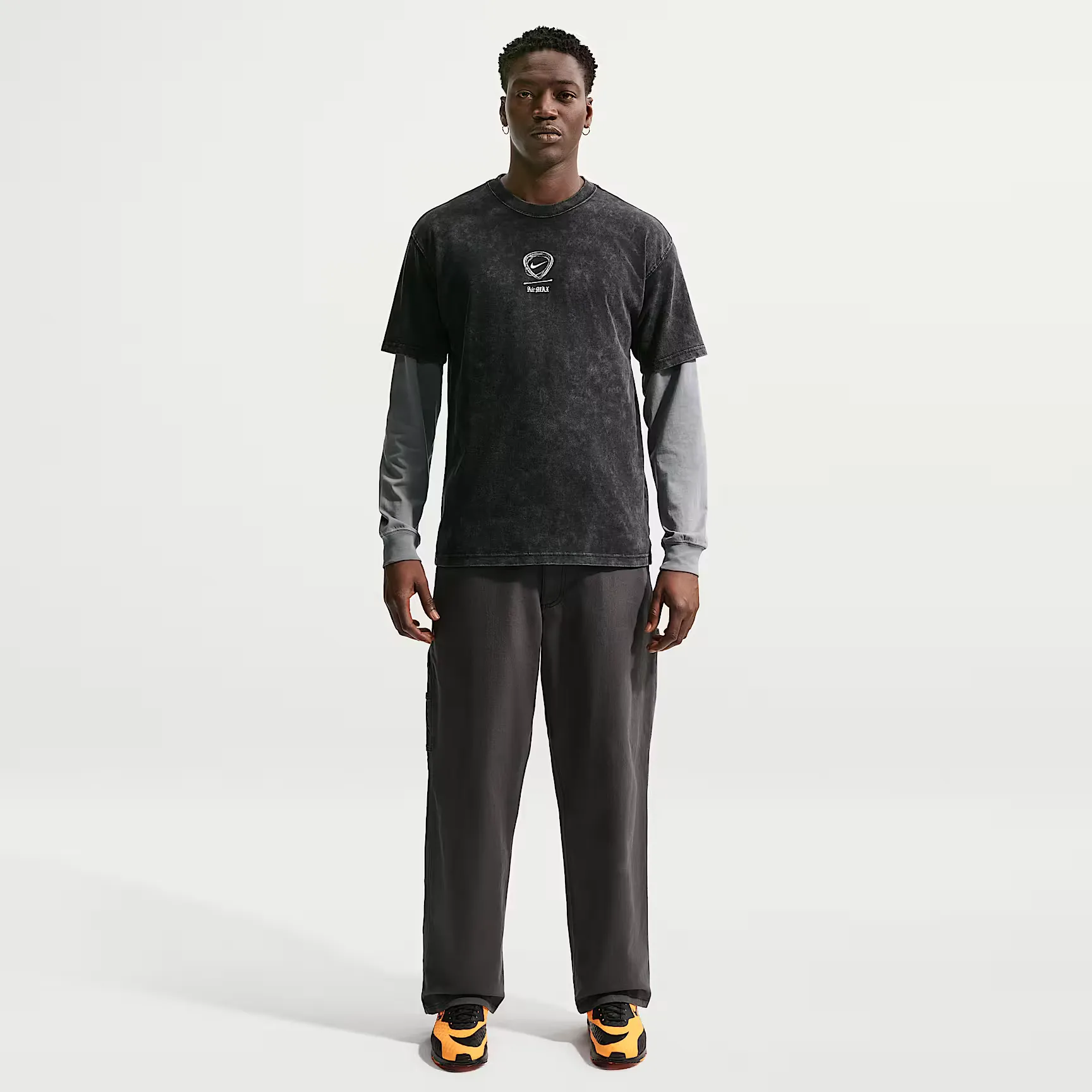 000000_Nike-SB-Mad-90-Pack-Hypervenom-T-Shirt_Black_IR4595-011_img3